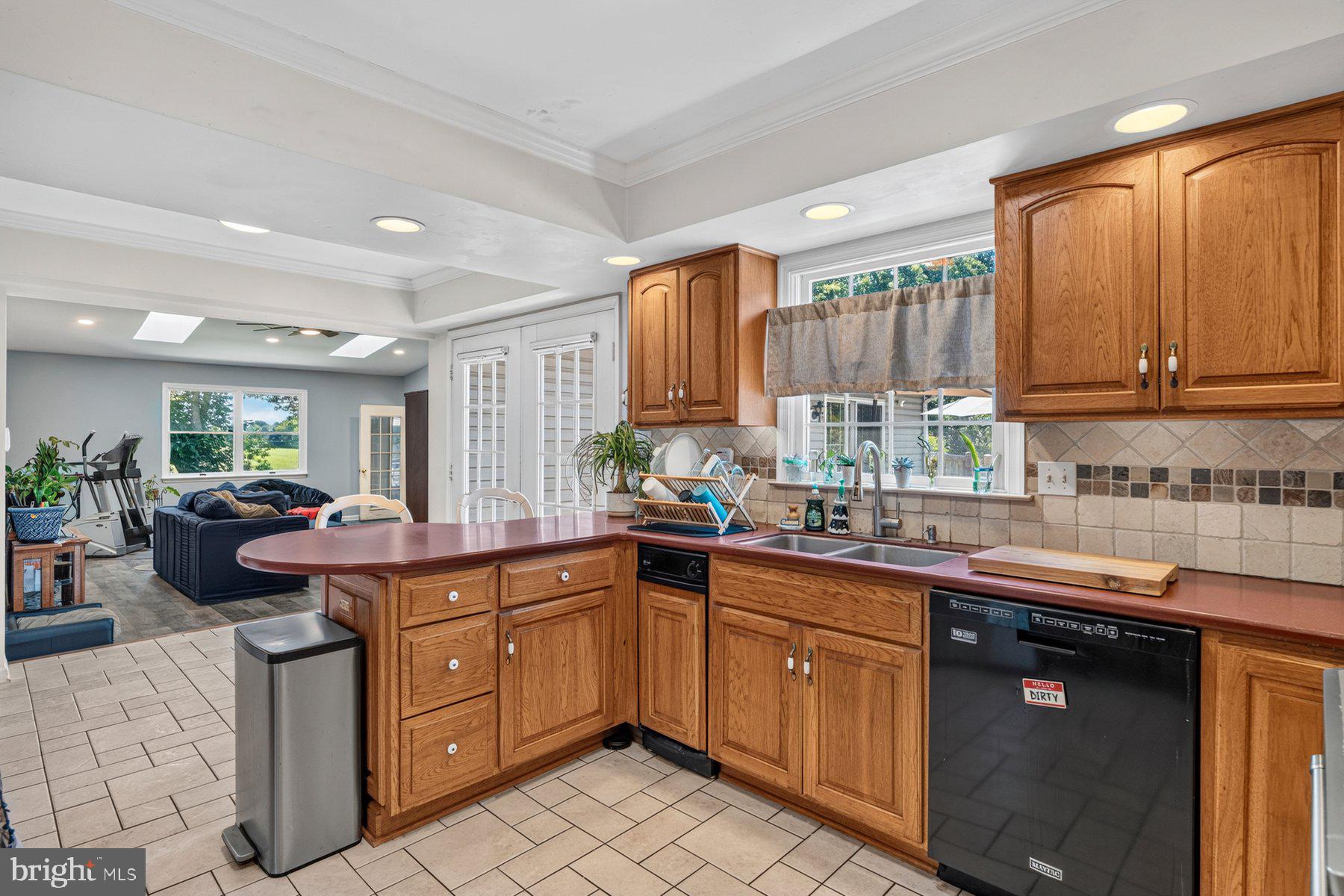 ROCKLAND ESTATES - Residential