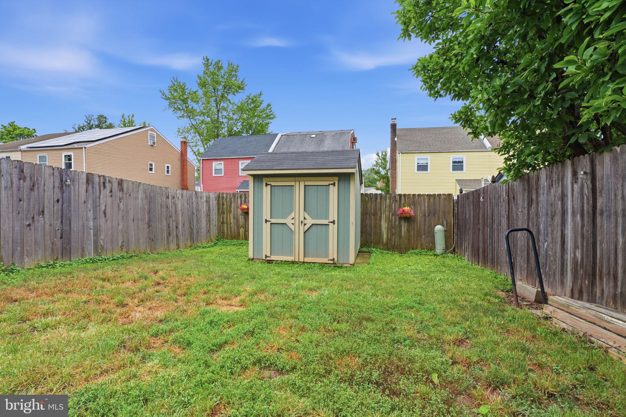 CEDAR GROVE ESTS - Residential