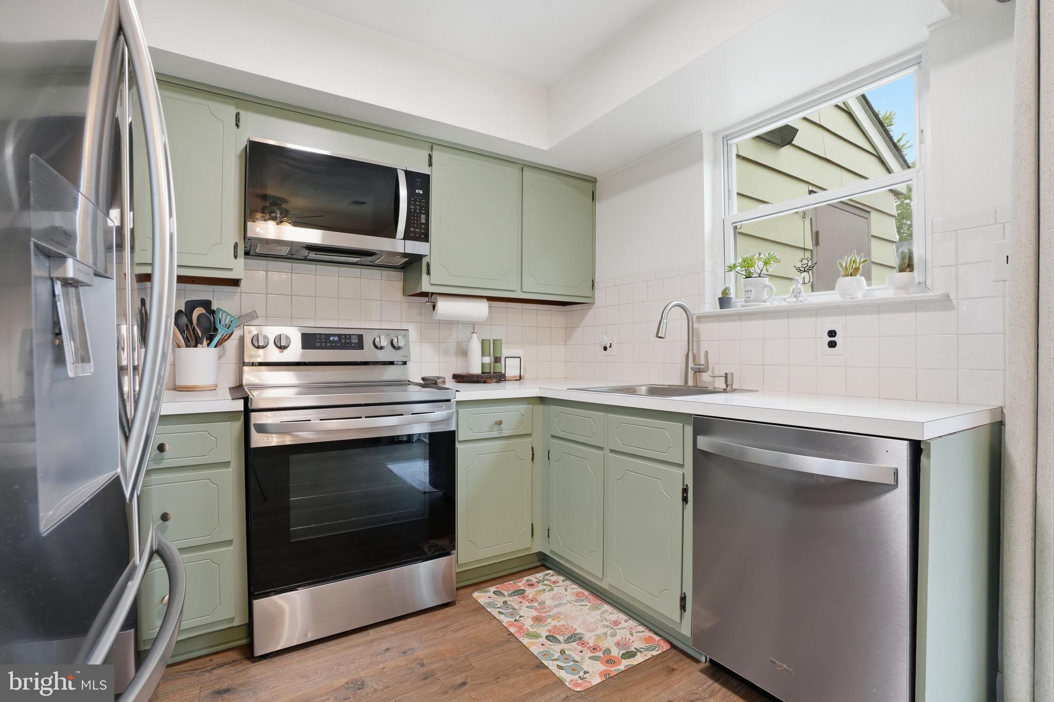 CEDAR GROVE ESTS - Residential