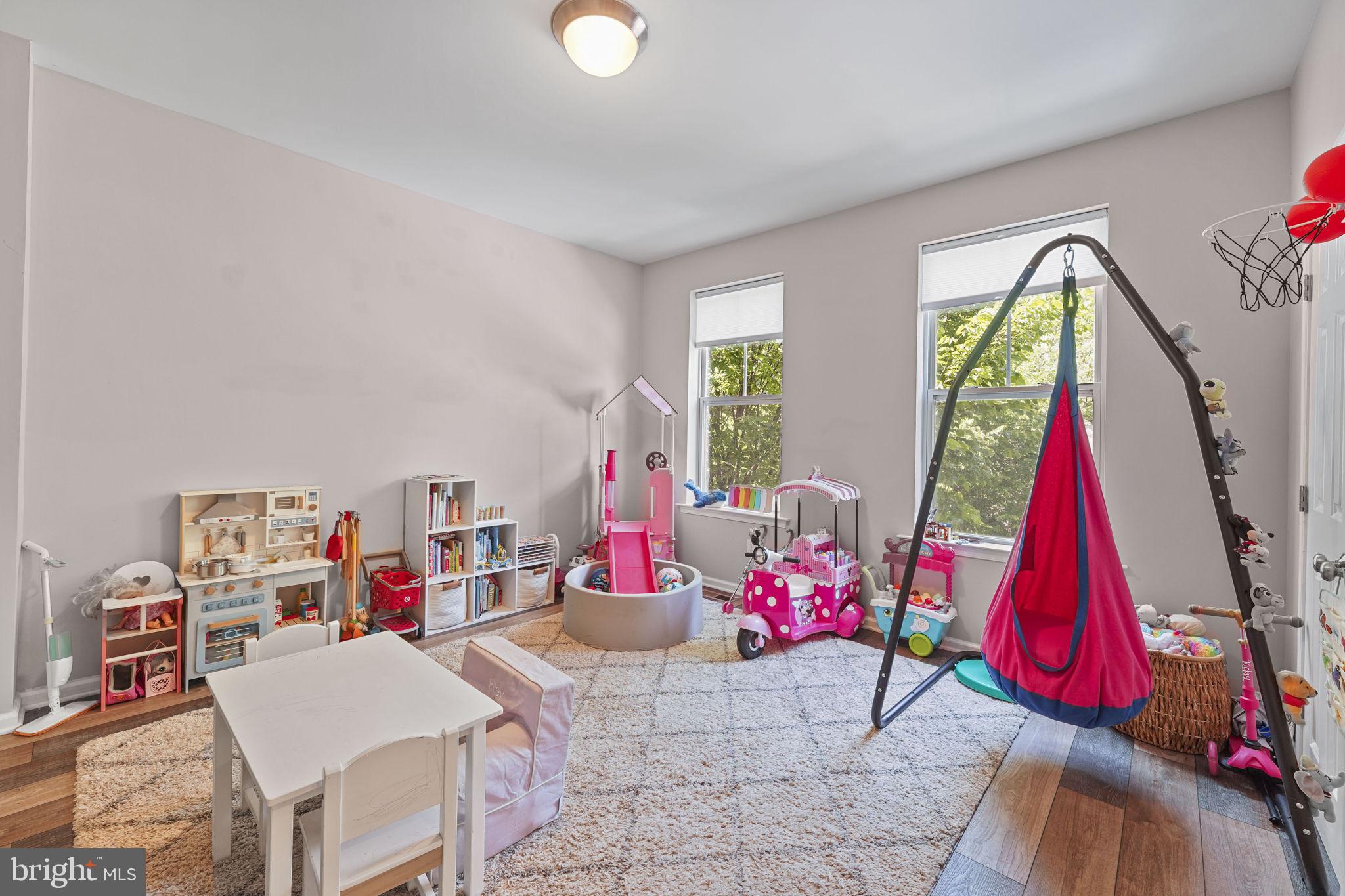 PAOLI WALK - Residential