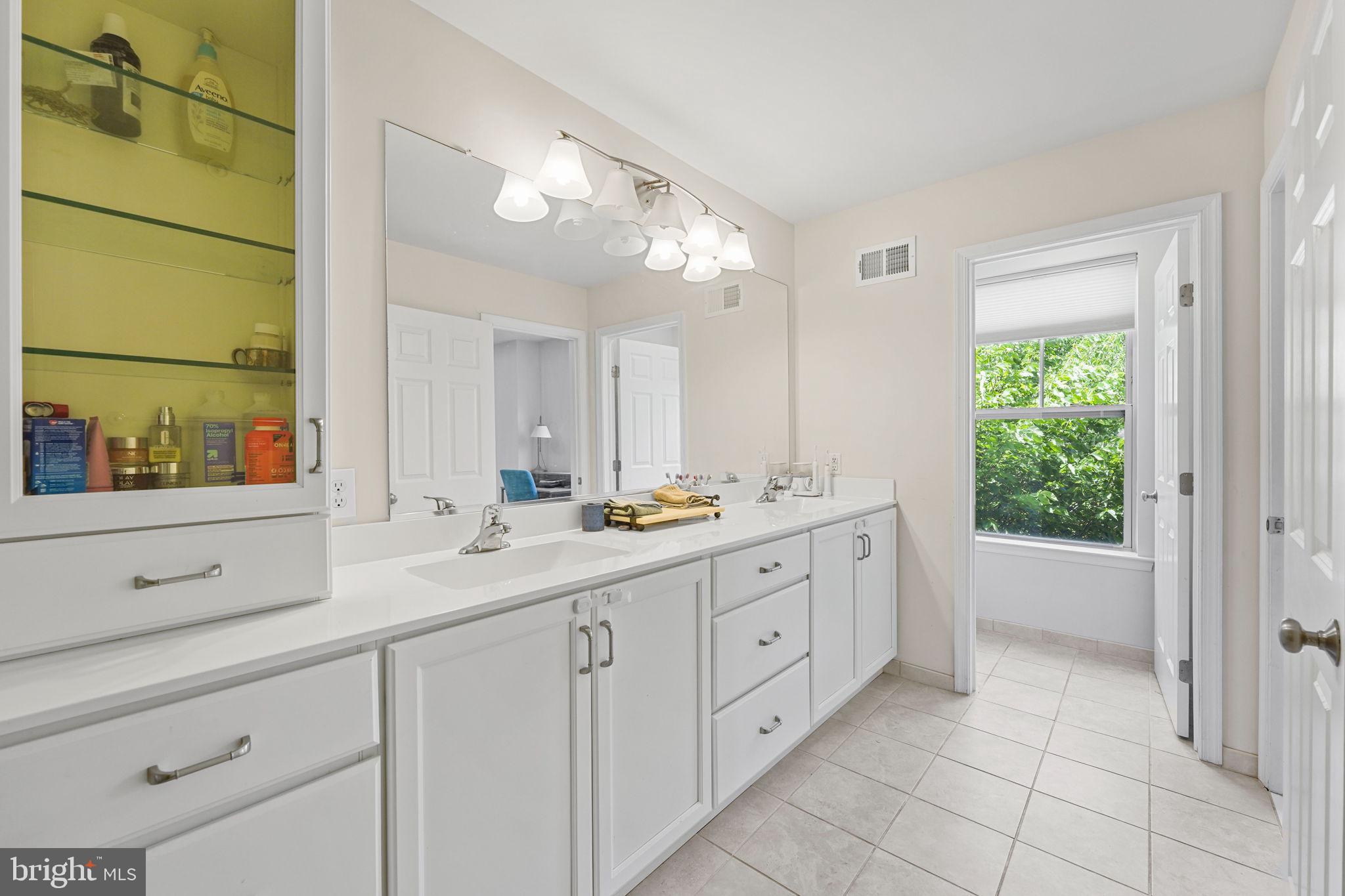 PAOLI WALK - Residential