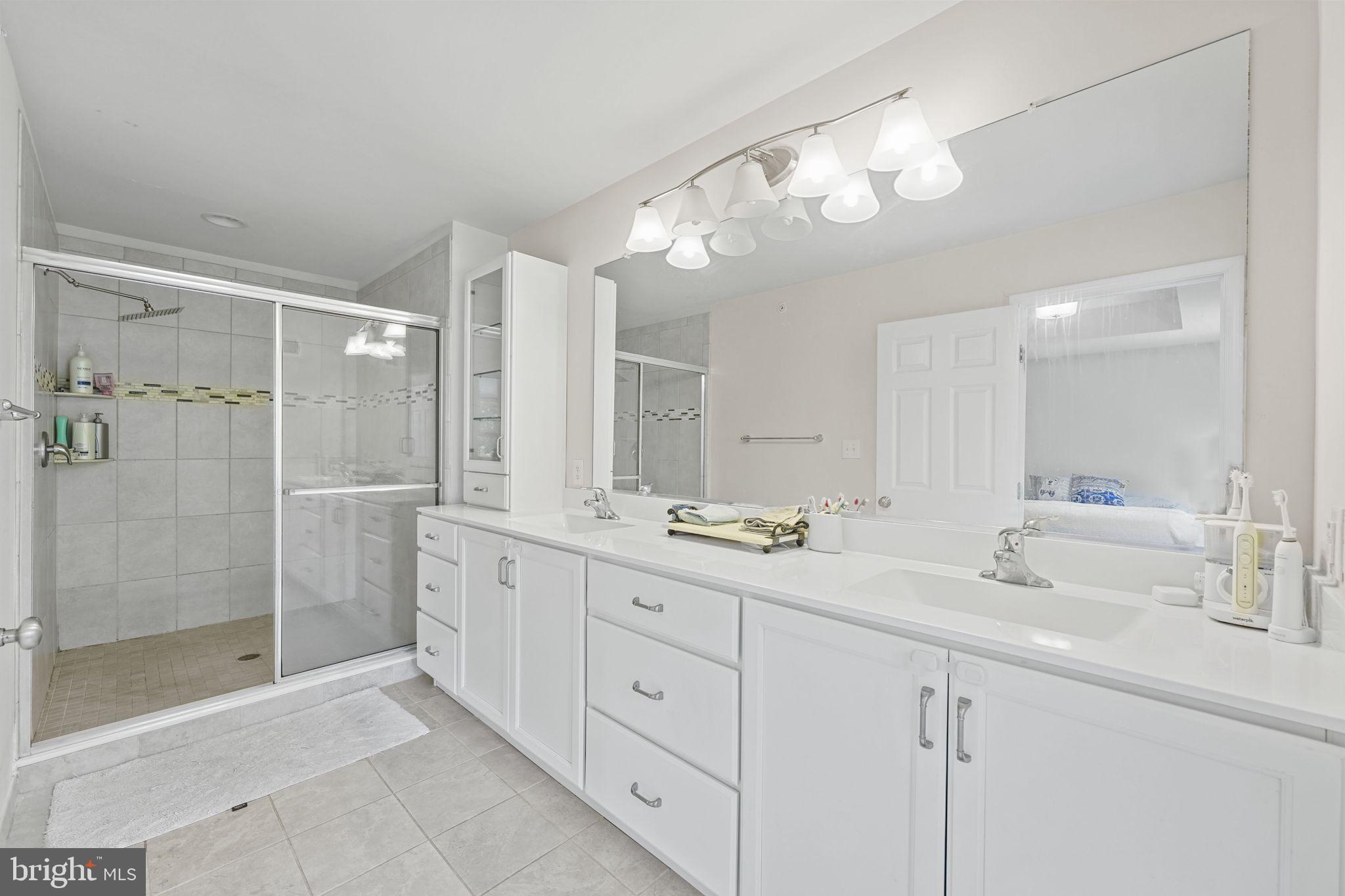 PAOLI WALK - Residential