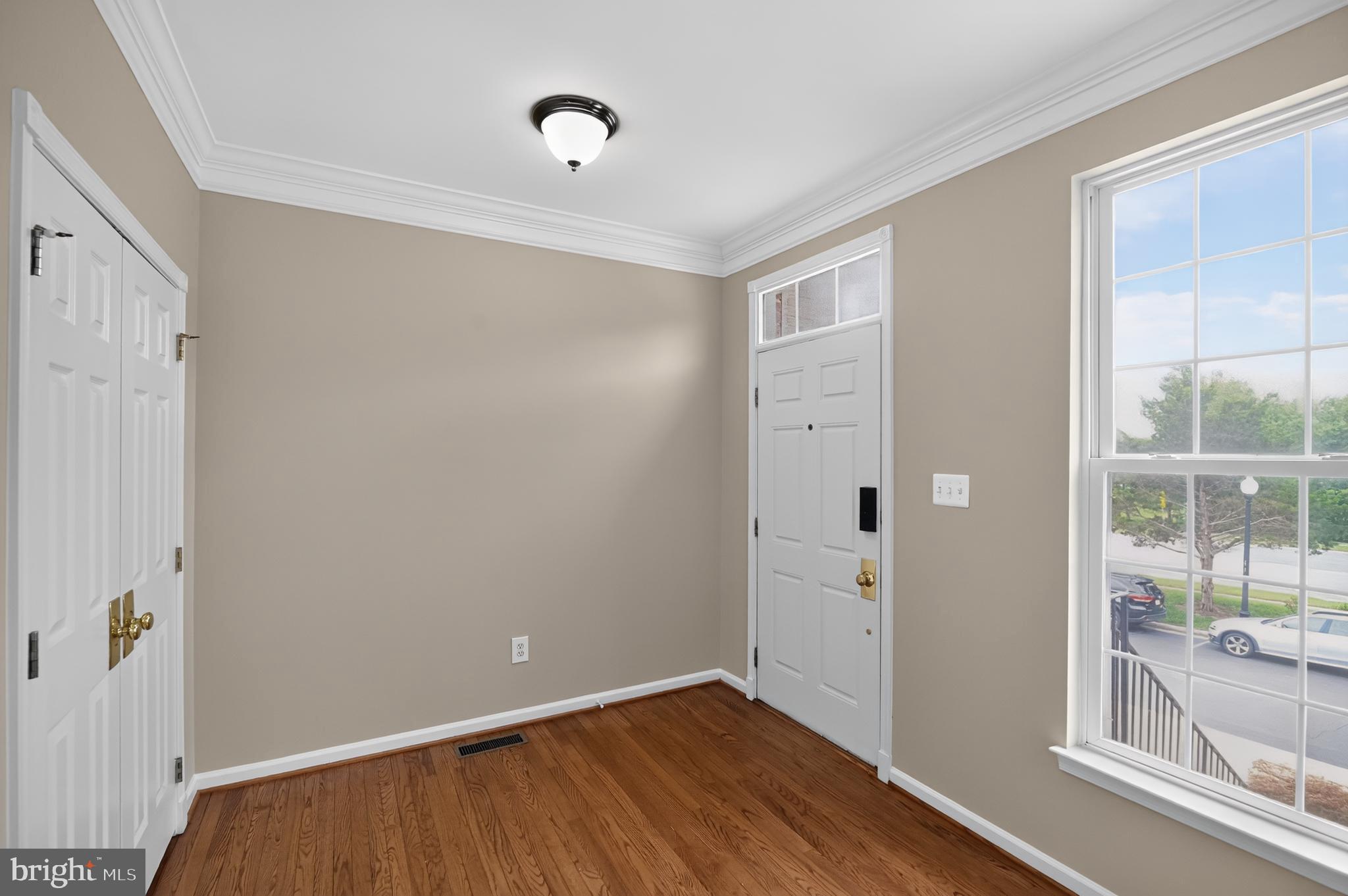 SOUTH RIDING - Residential