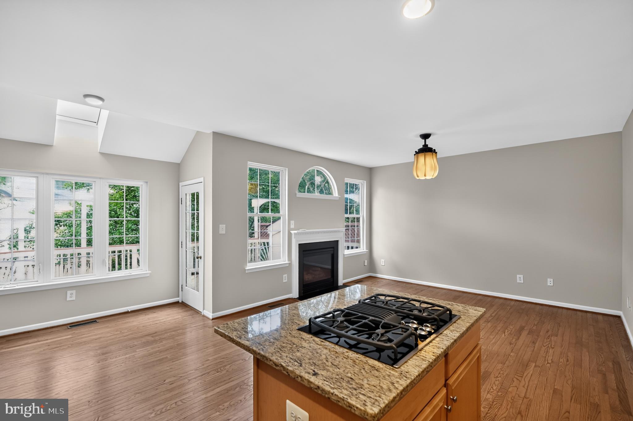 SOUTH RIDING - Residential