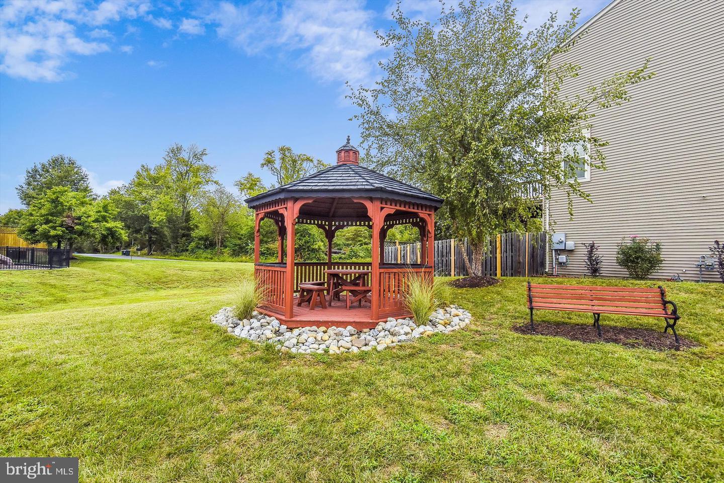 SOUTH RIDING - Residential