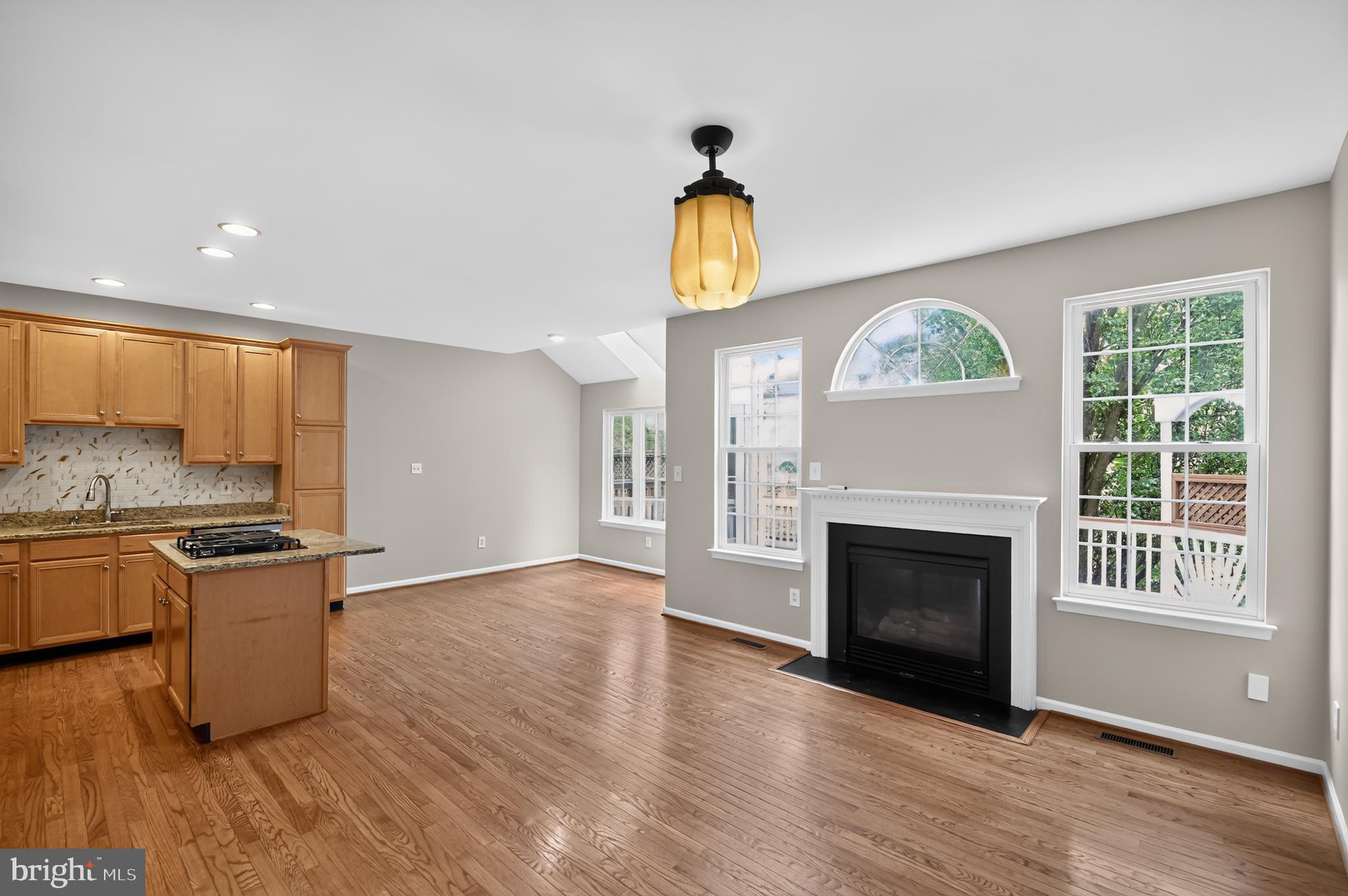SOUTH RIDING - Residential
