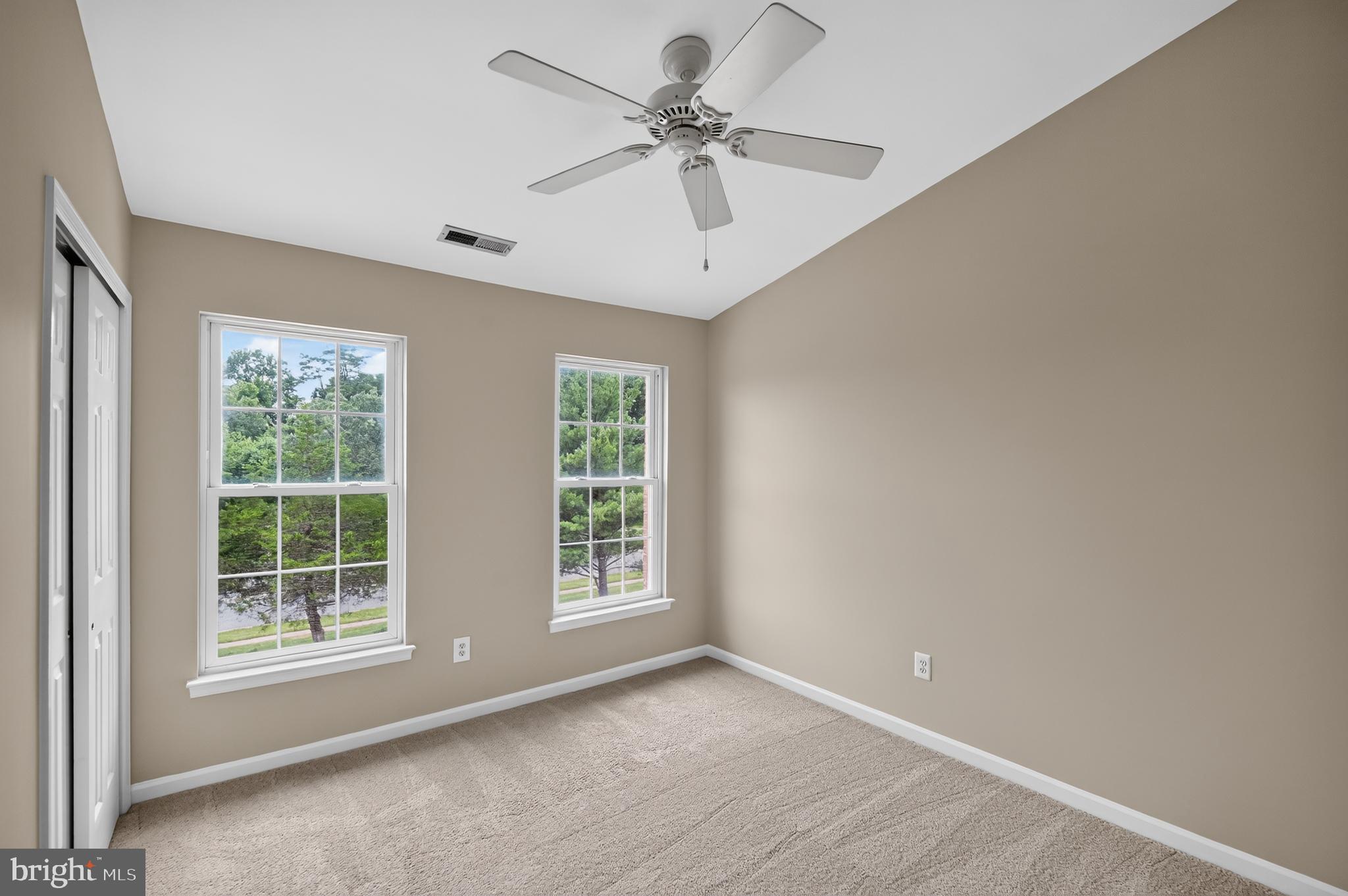 SOUTH RIDING - Residential