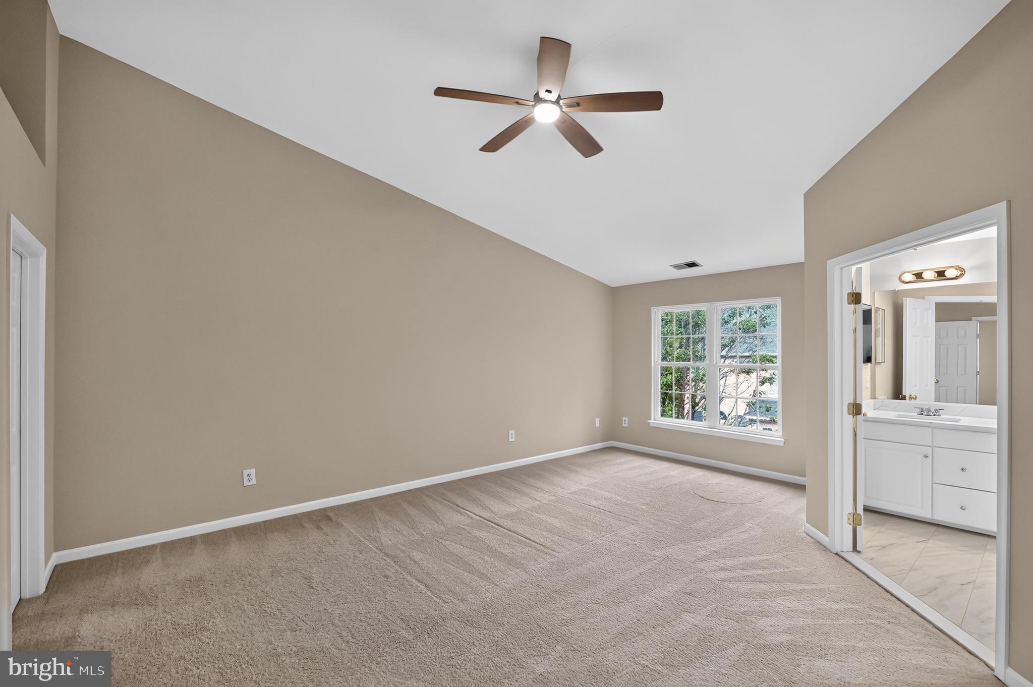 SOUTH RIDING - Residential