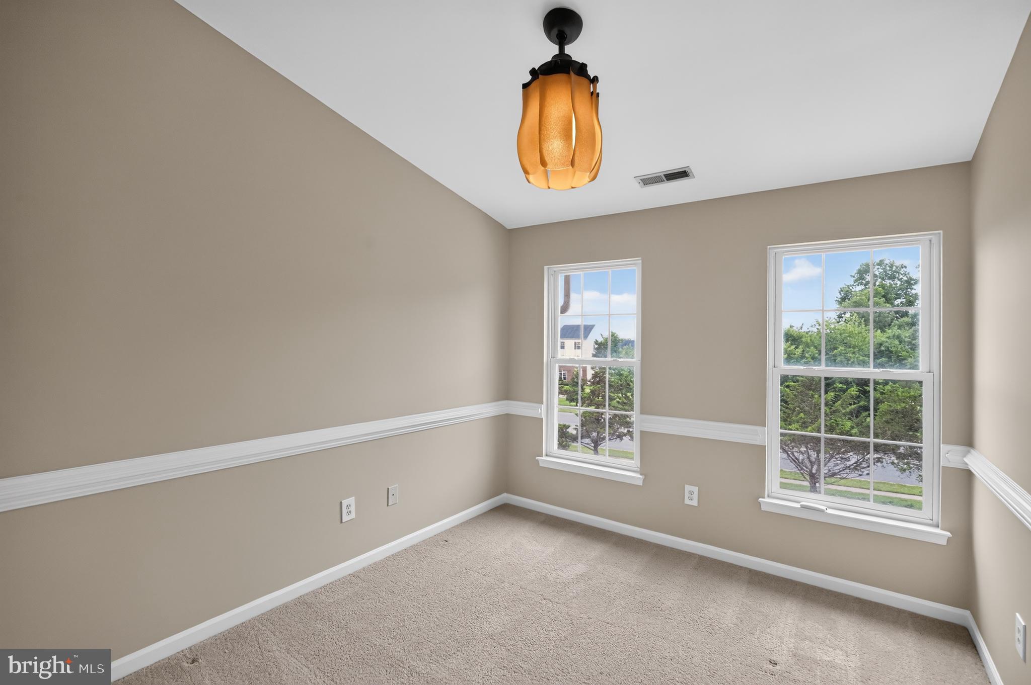 SOUTH RIDING - Residential