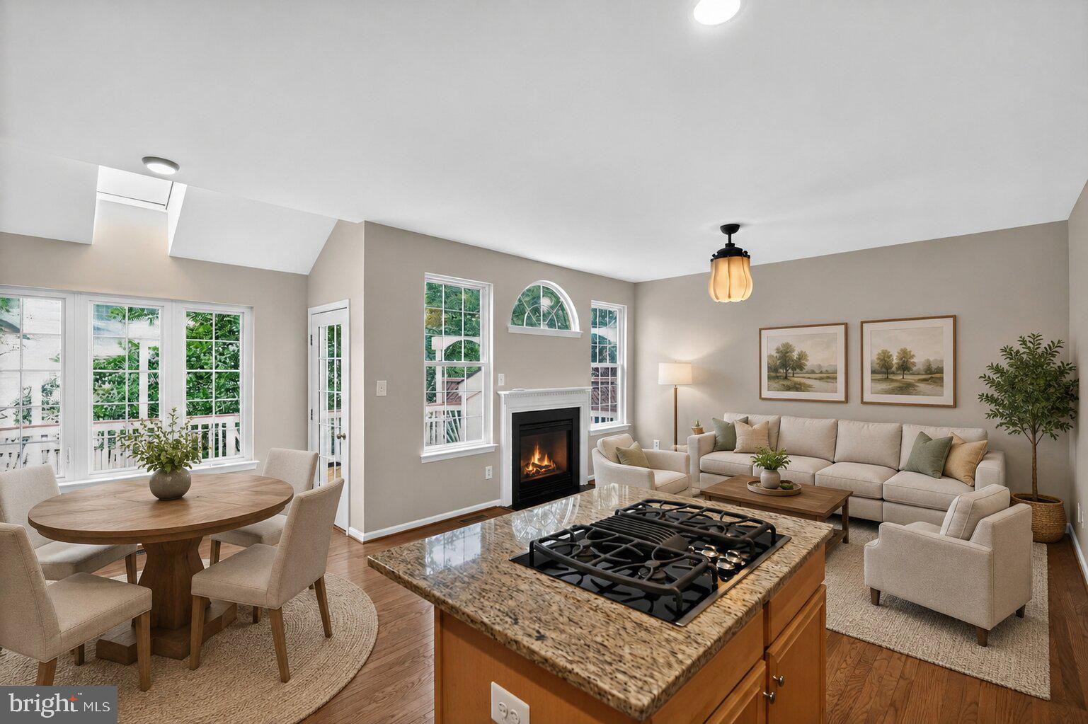 SOUTH RIDING - Residential
