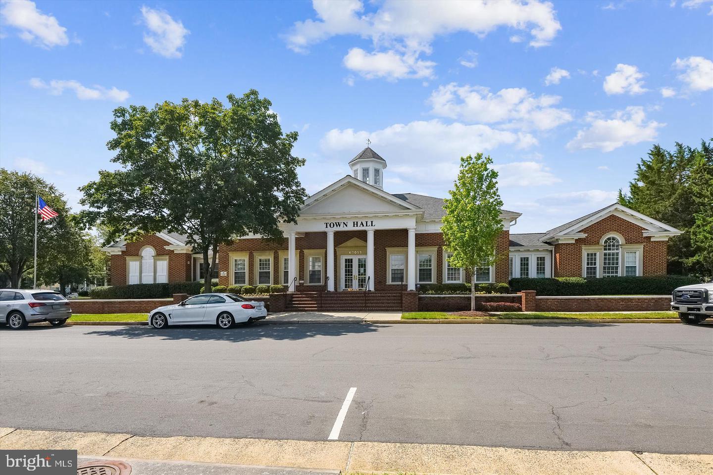 SOUTH RIDING - Residential