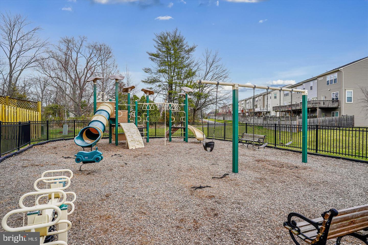 SOUTH RIDING - Residential