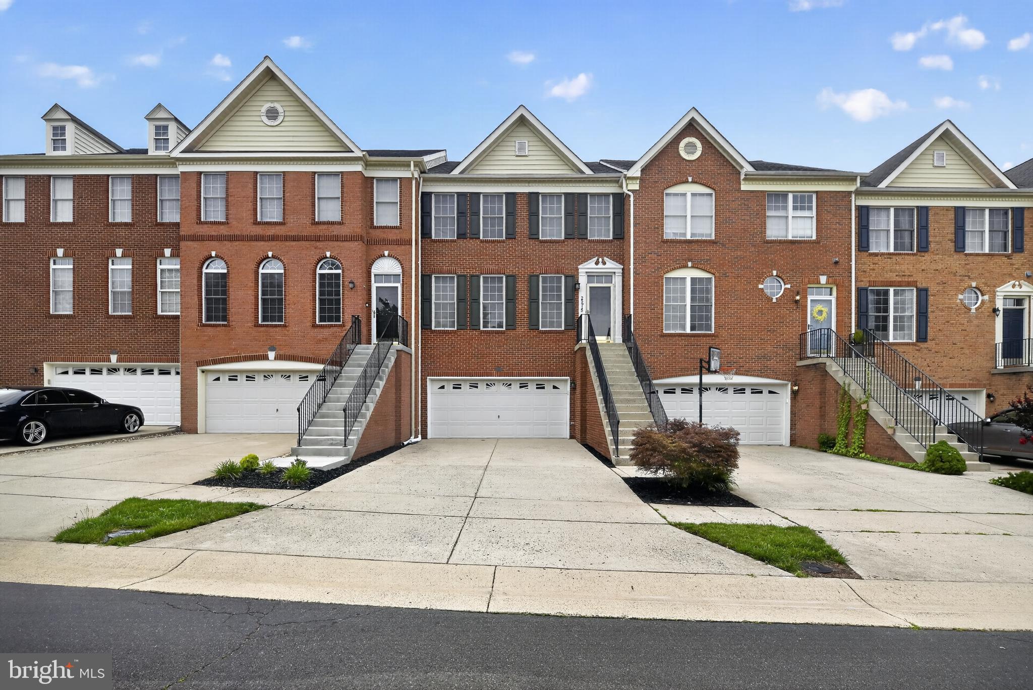 SOUTH RIDING - Residential