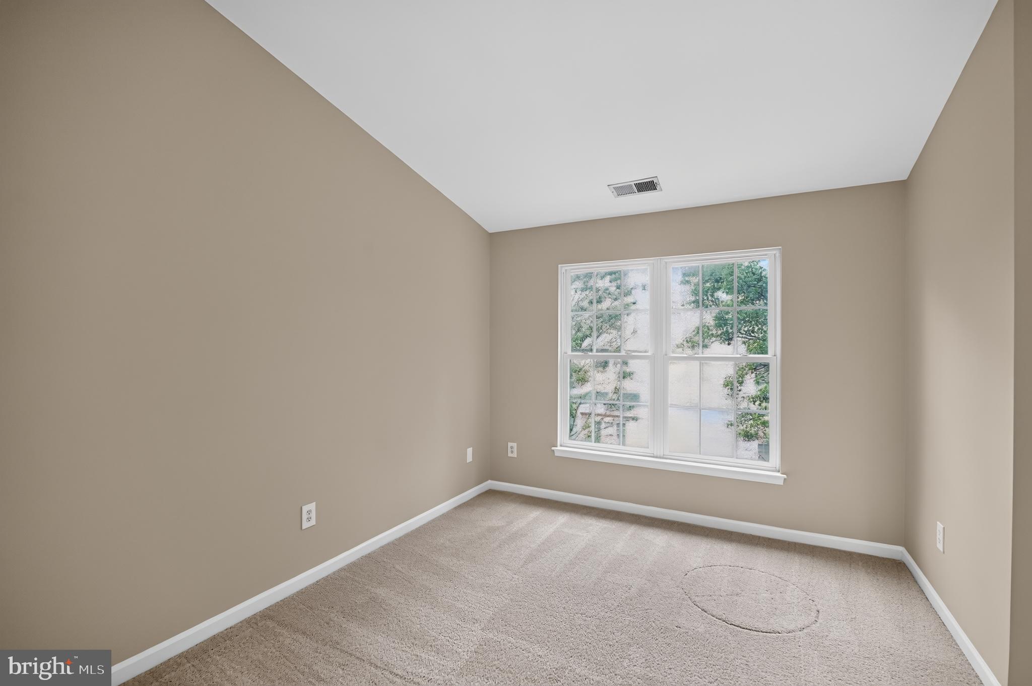 SOUTH RIDING - Residential