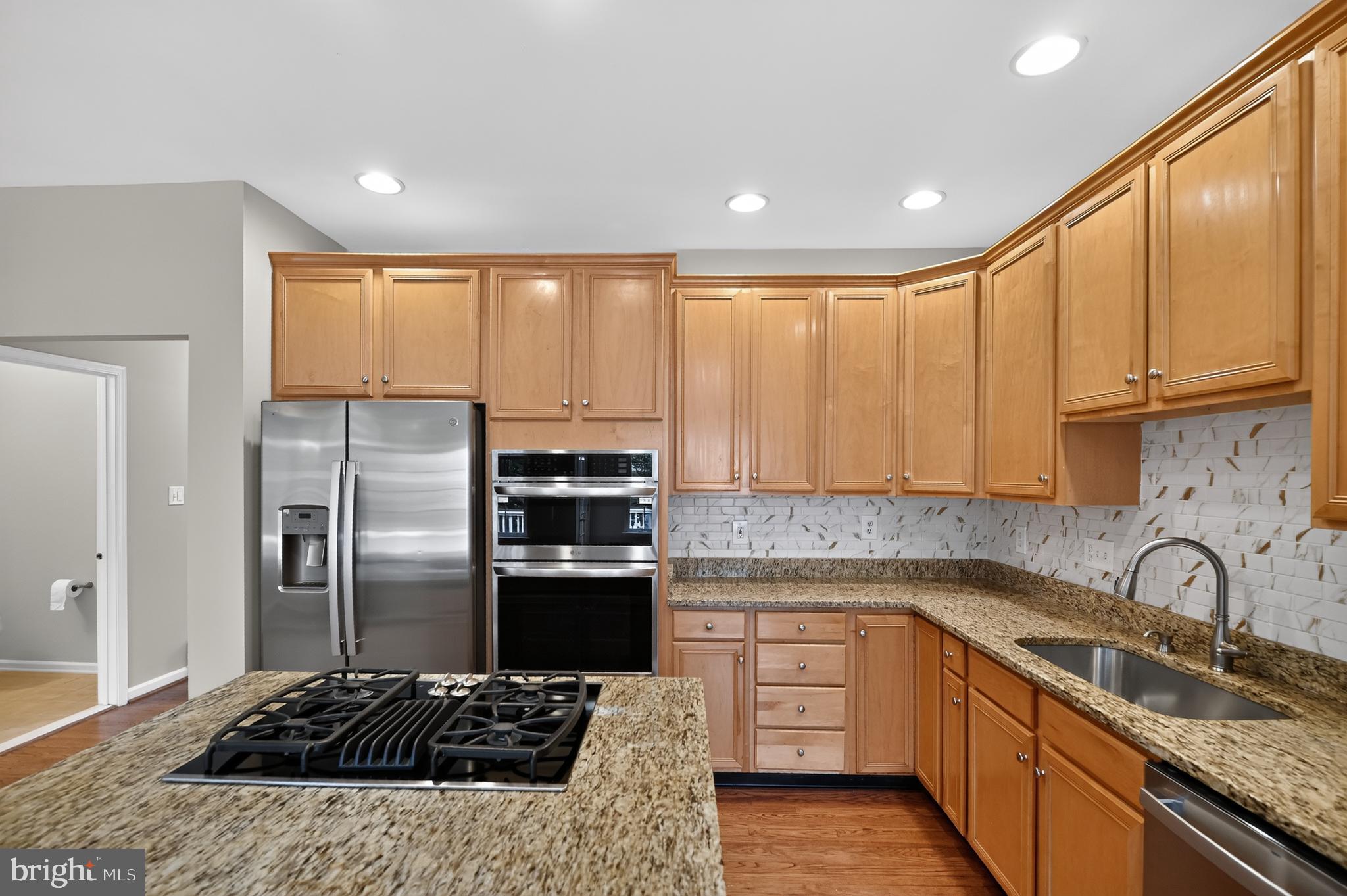 SOUTH RIDING - Residential