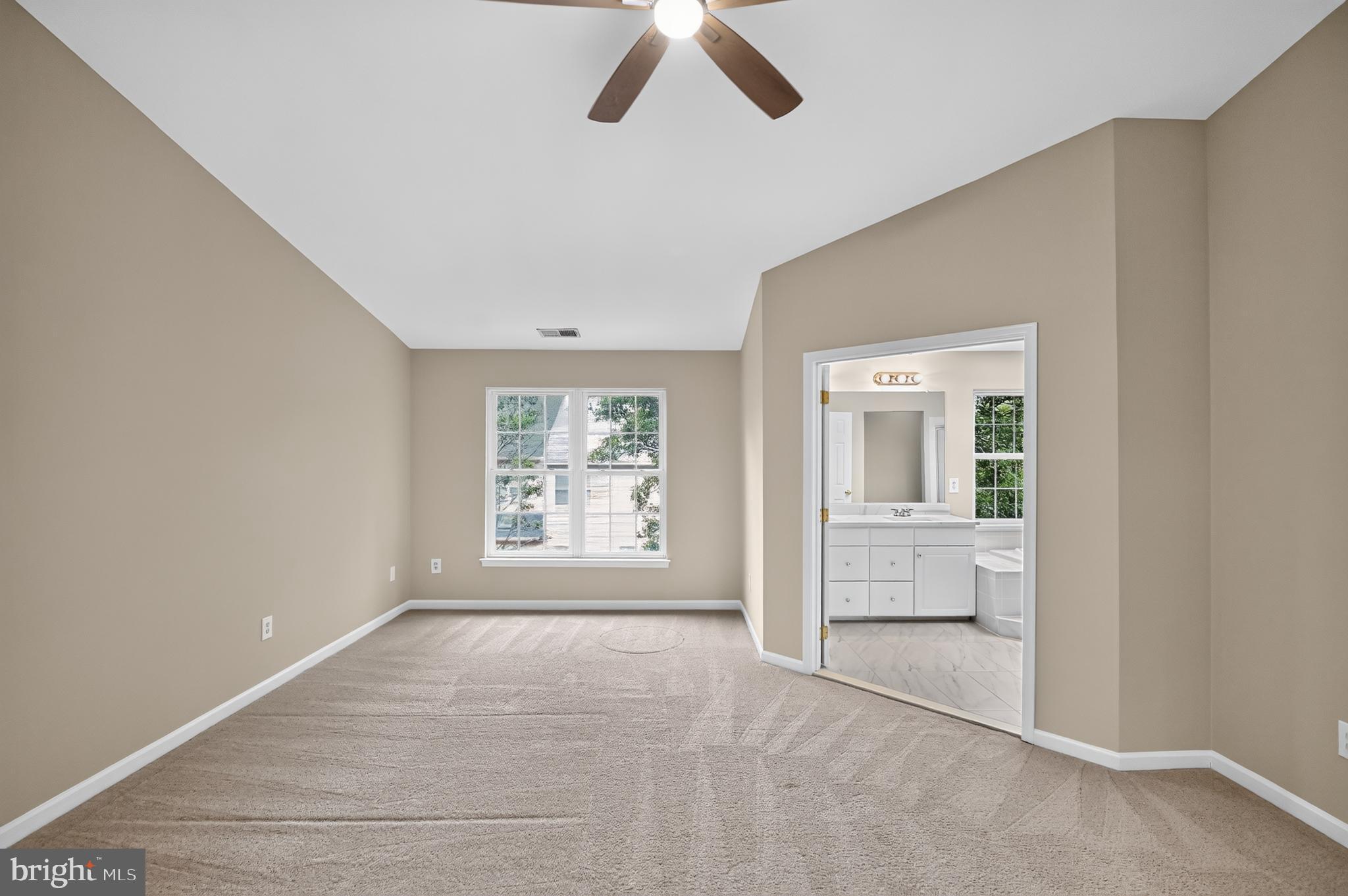 SOUTH RIDING - Residential