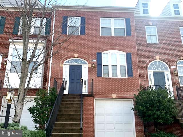 TENANTS  OCCUPIED***CREDIT SCORE 750+  OR HIGHER  REQUIRED***
*** NO  LOCKBOX *** NEED 24 HOURS NOTICE REQIURED  ***SHOWING AFTER 5PM ONLY***

 BRIGHT AND SPACIOUS, WELL KEPT- 3  LEVEL BRICK FRONT & BUMP OUT TOWNHOME  W/ 3 BR & 2 FULL & 2 HALF BATH, 1 CAR GARAGE**GOURMET KITCHEN   W/ ISLAND**  HARDWOOD    FLOORS  IN KITCHEN & DINNING AREA*** CONVENIENT LOCATION TO WEGMANS , FAIRFAX CORNER, WHOLE FOODS, FAIROAKS, GOV"T CENTER I 66,RT 50, RT 29** NEW HVAC**POOL AVAIL* **