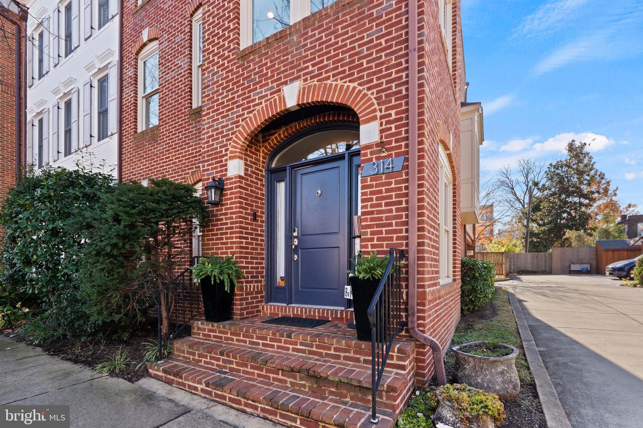 GADSBY'S COURT - Residential