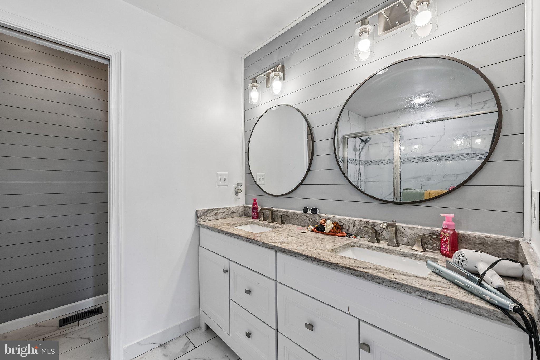 FOXBOROUGH FARMS - Residential