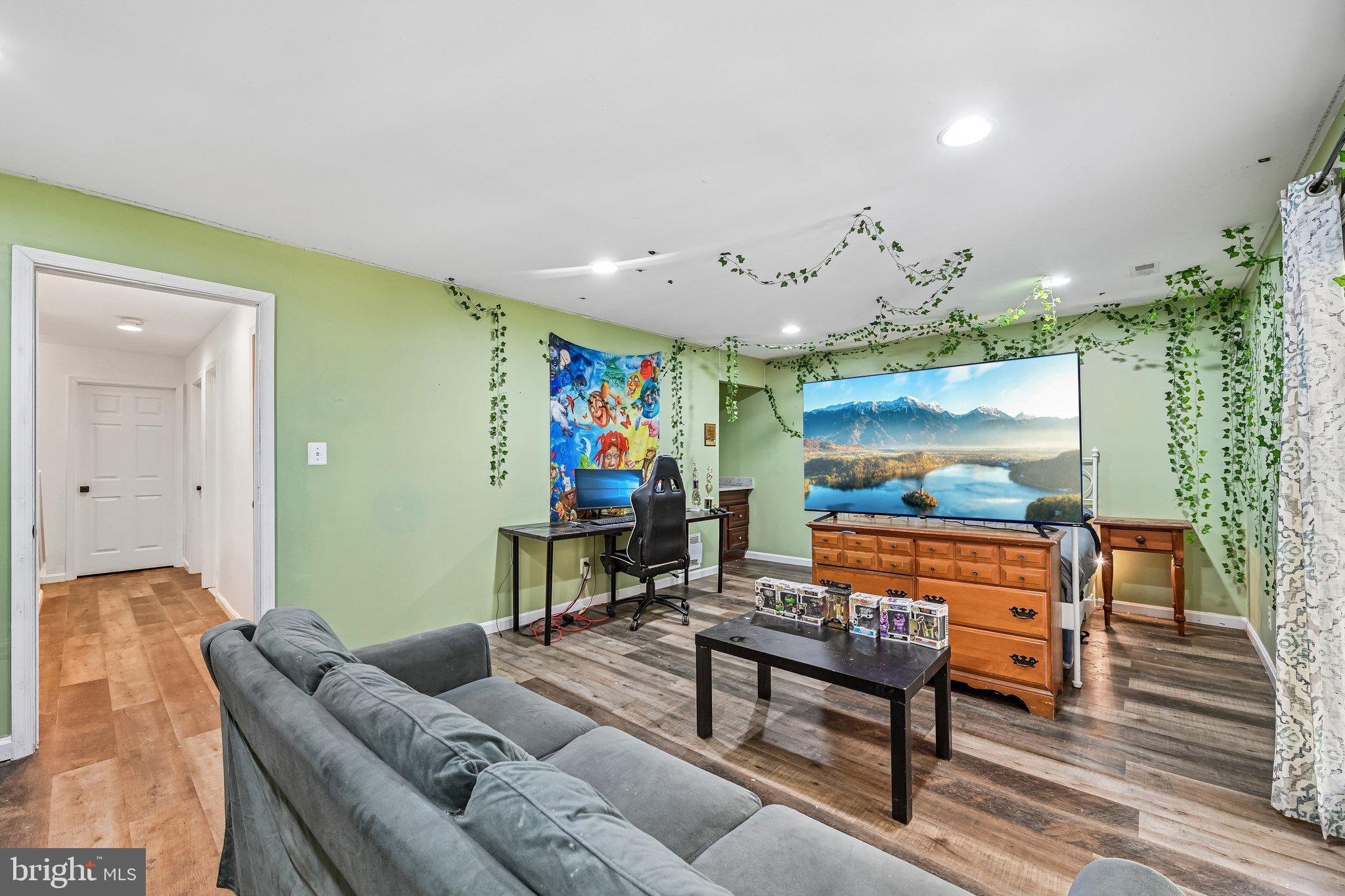 FOXBOROUGH FARMS - Residential