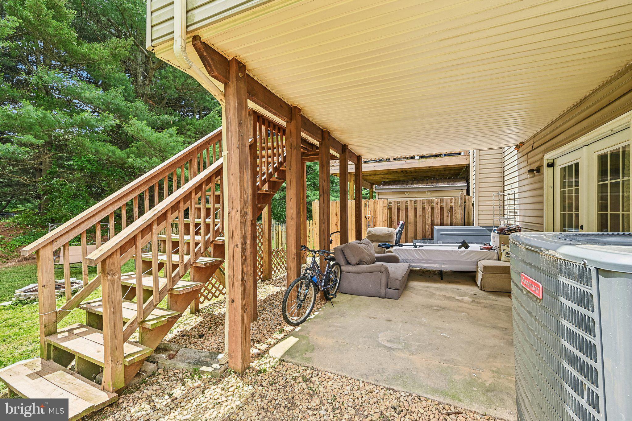 FOXBOROUGH FARMS - Residential