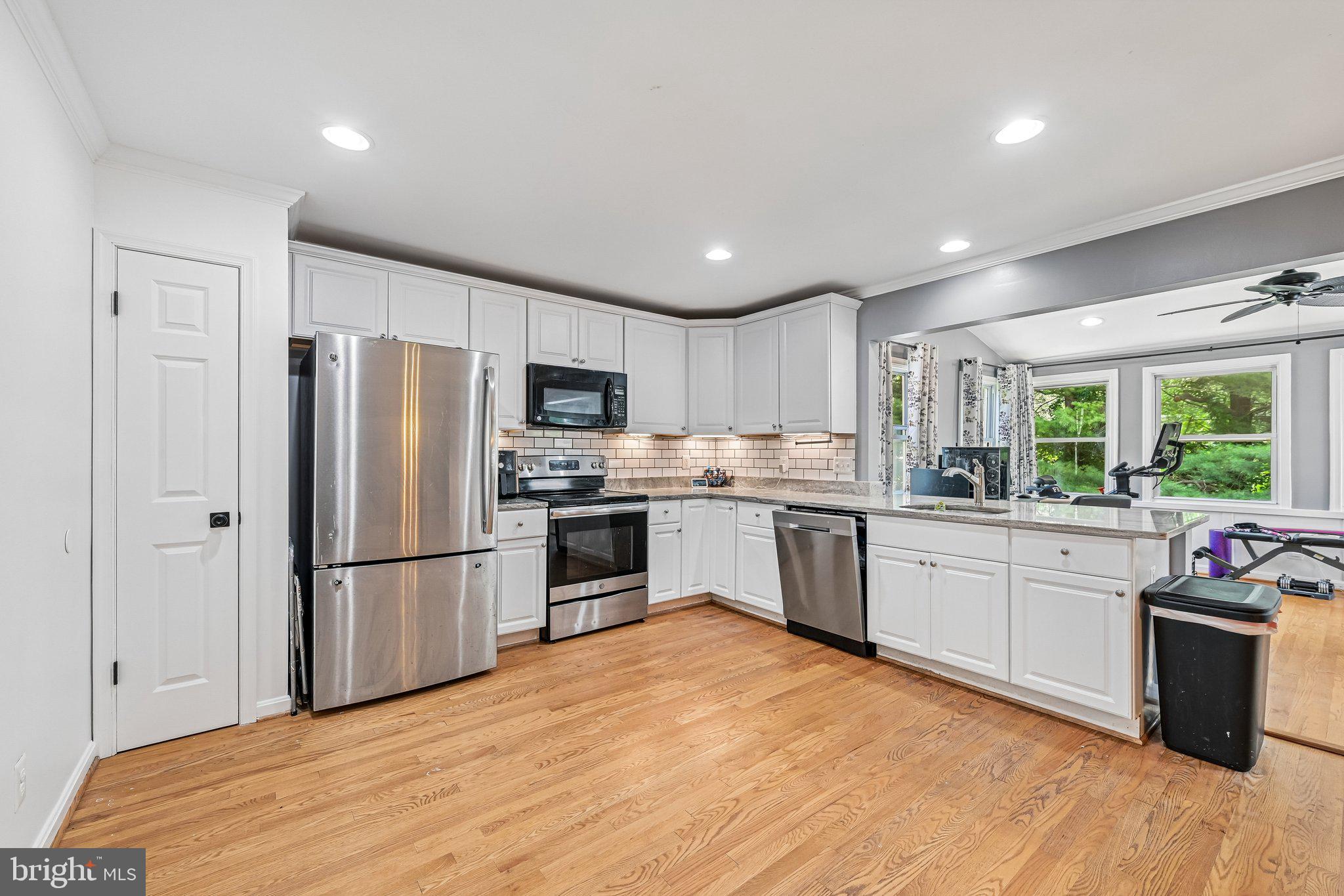 FOXBOROUGH FARMS - Residential