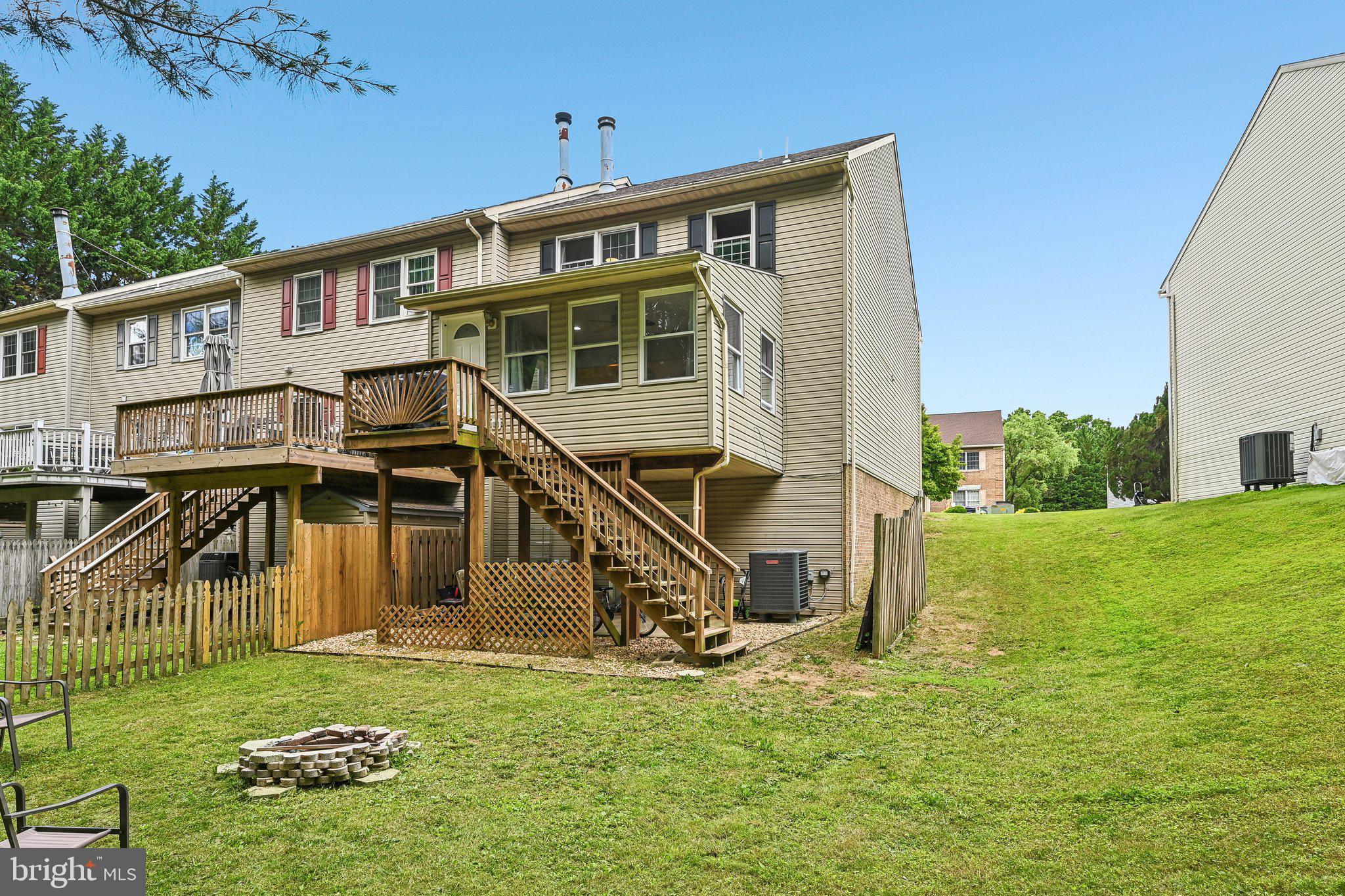 FOXBOROUGH FARMS - Residential