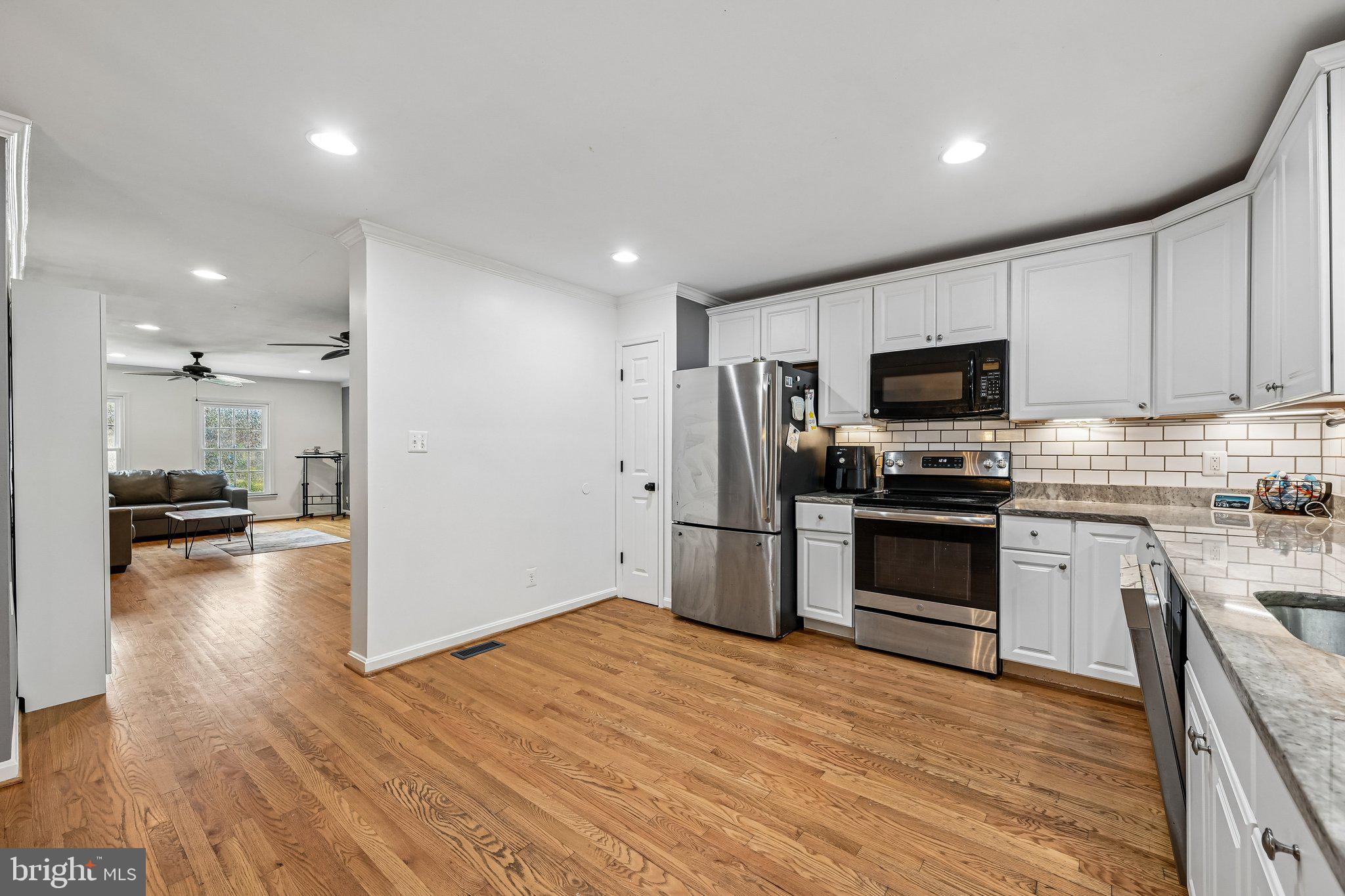 FOXBOROUGH FARMS - Residential
