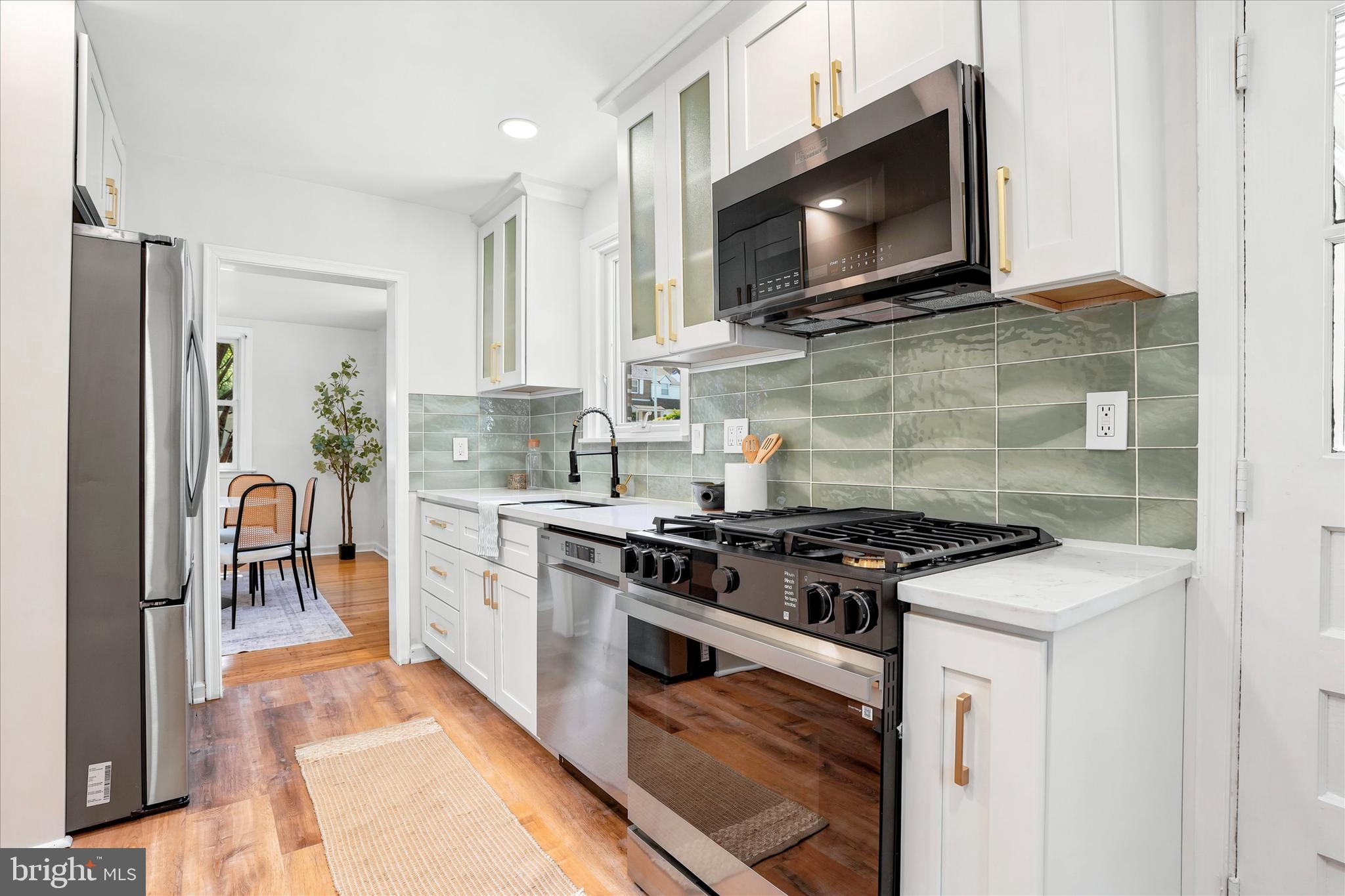 WOODMERE - Residential
