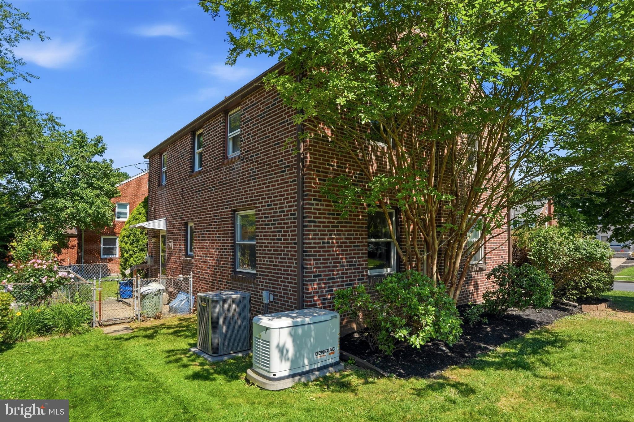 WOODMERE - Residential
