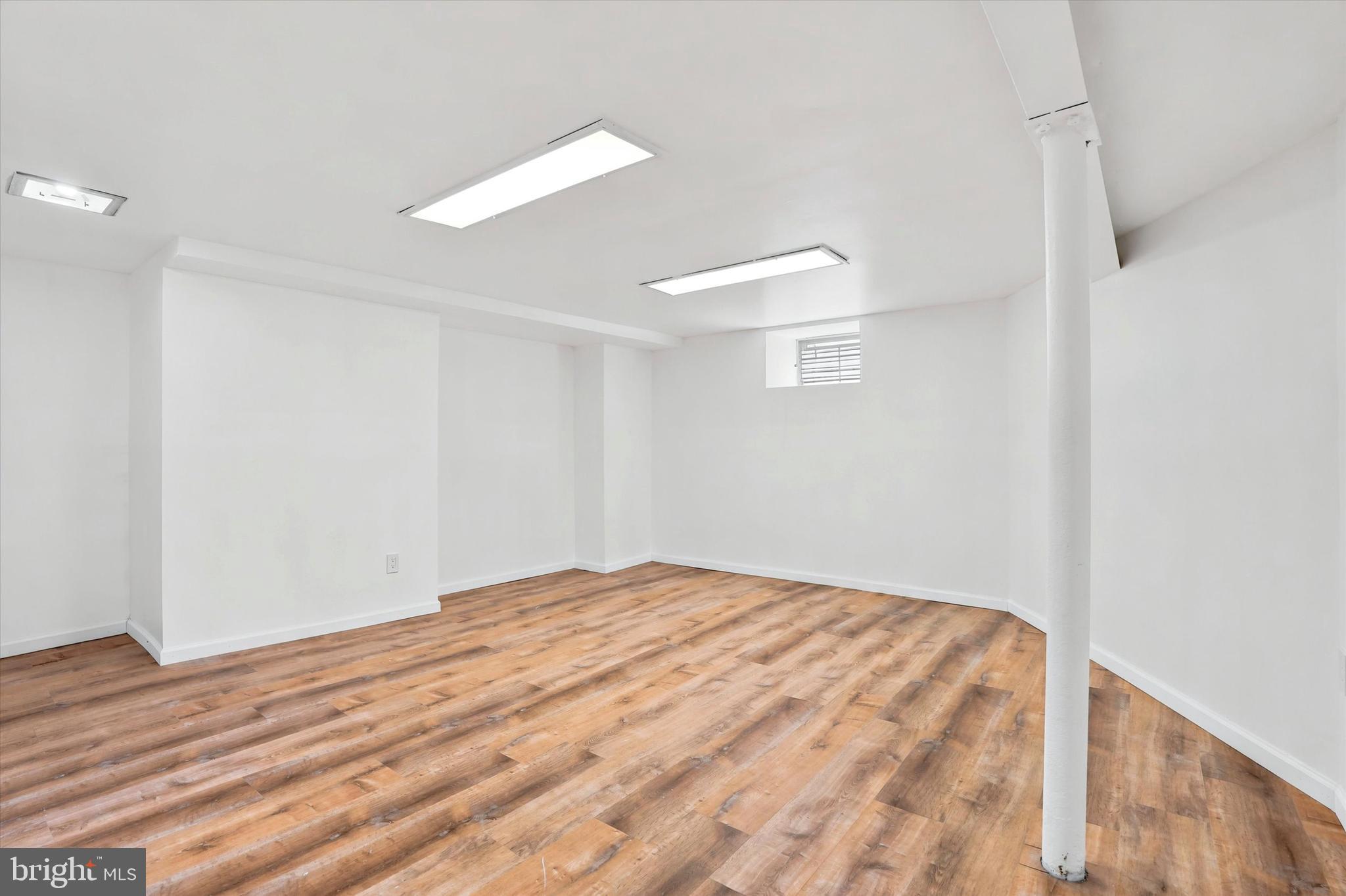 WOODMERE - Residential
