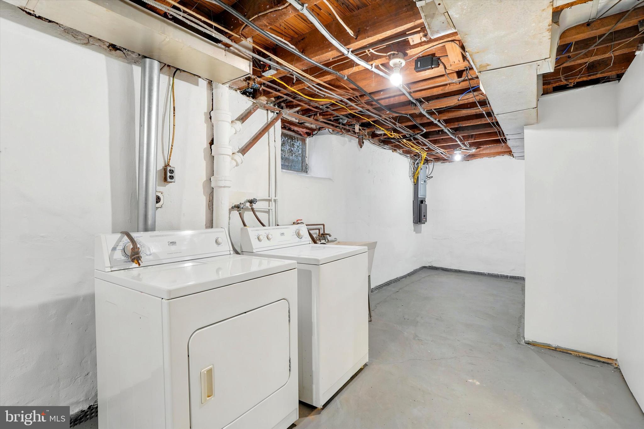 WOODMERE - Residential