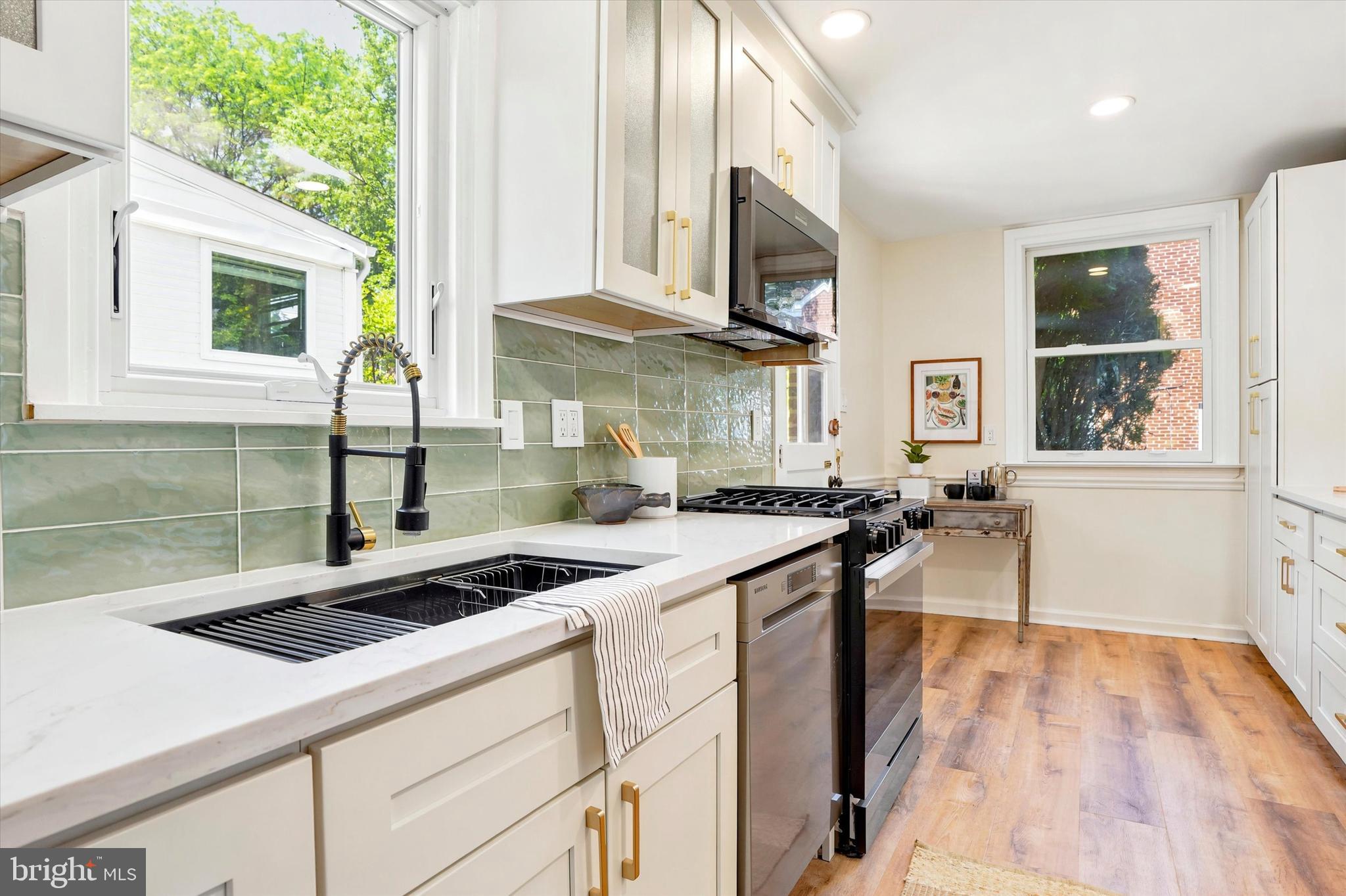 WOODMERE - Residential