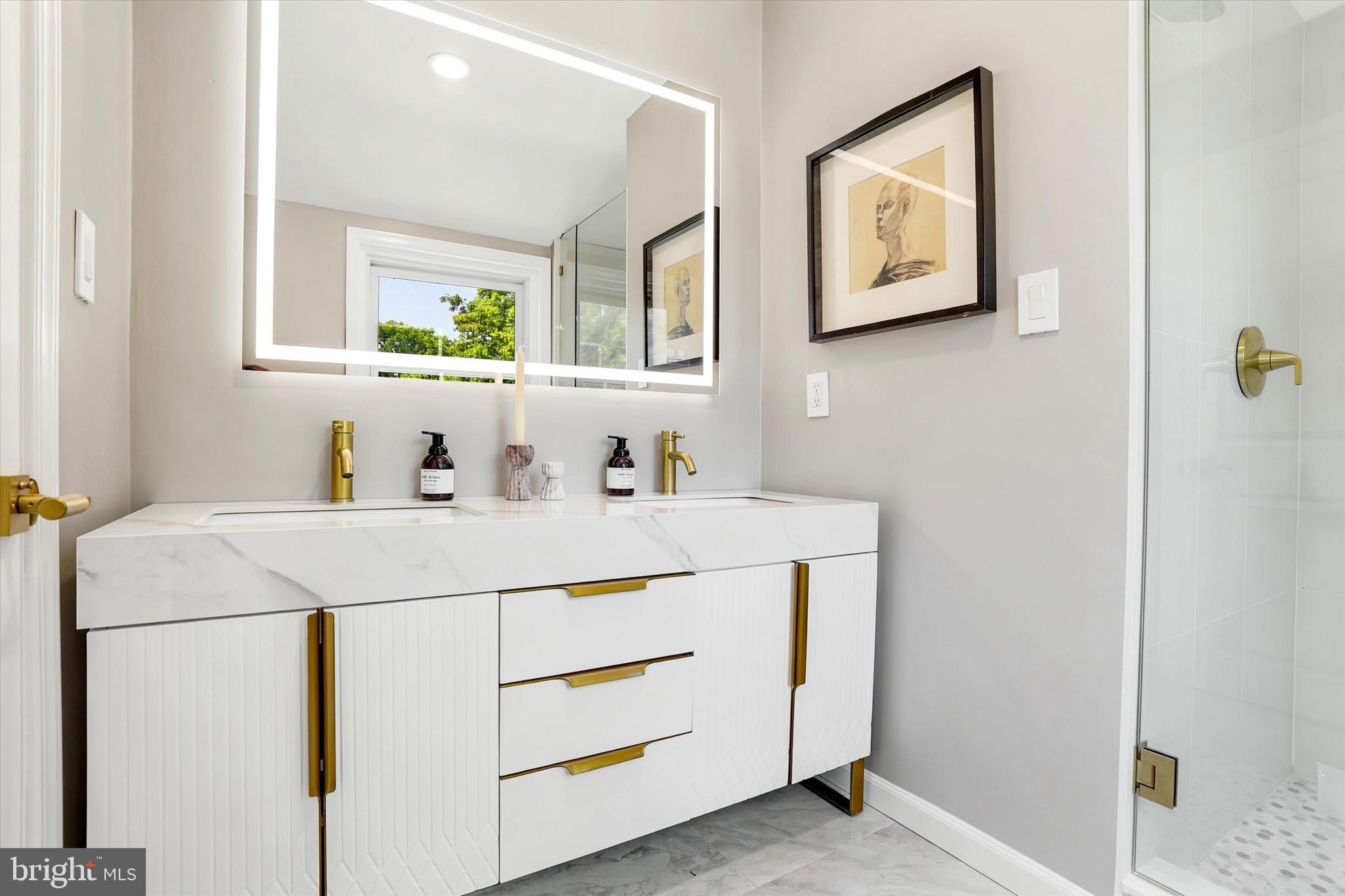 WOODMERE - Residential