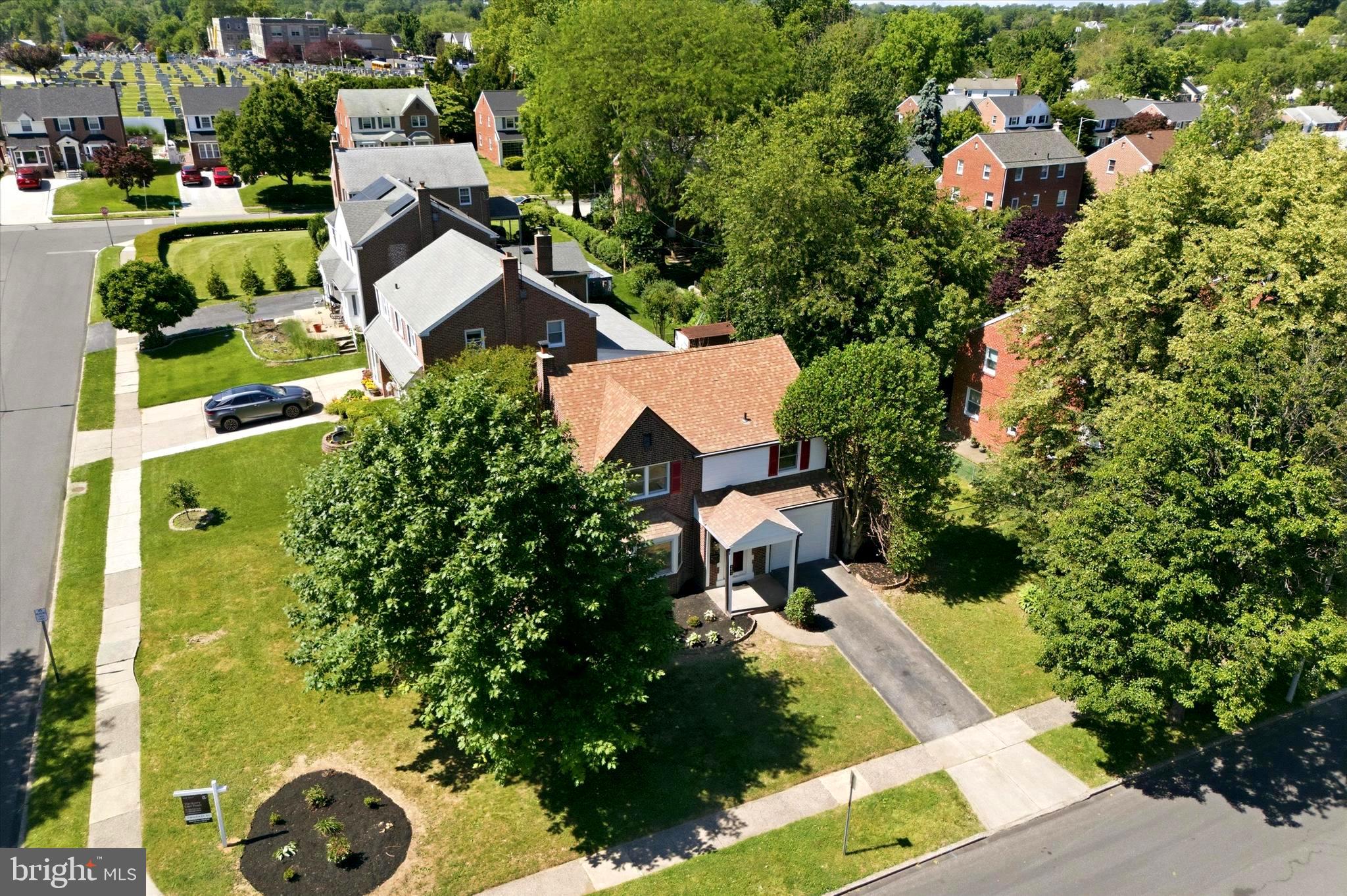 WOODMERE - Residential