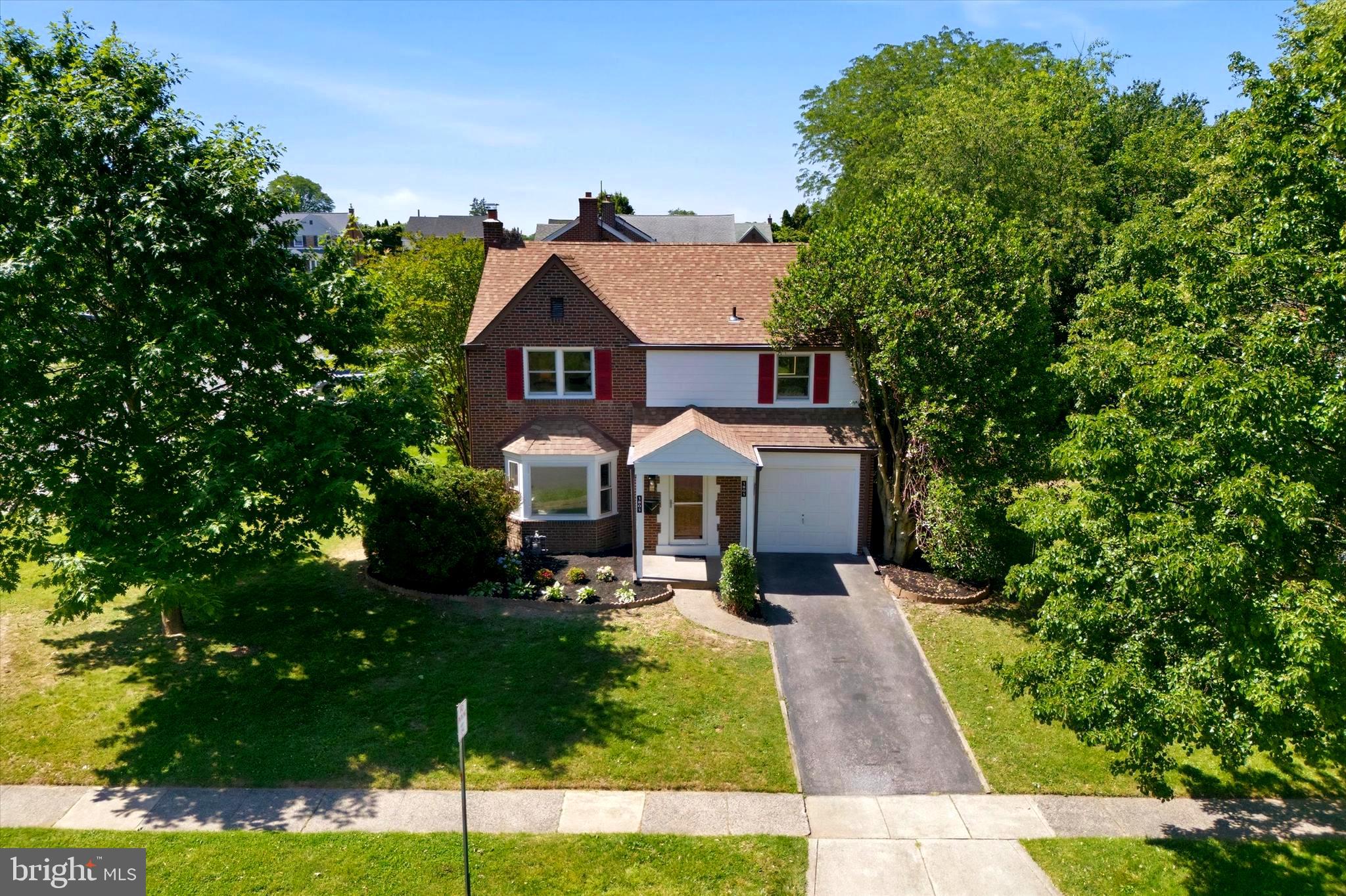 WOODMERE - Residential