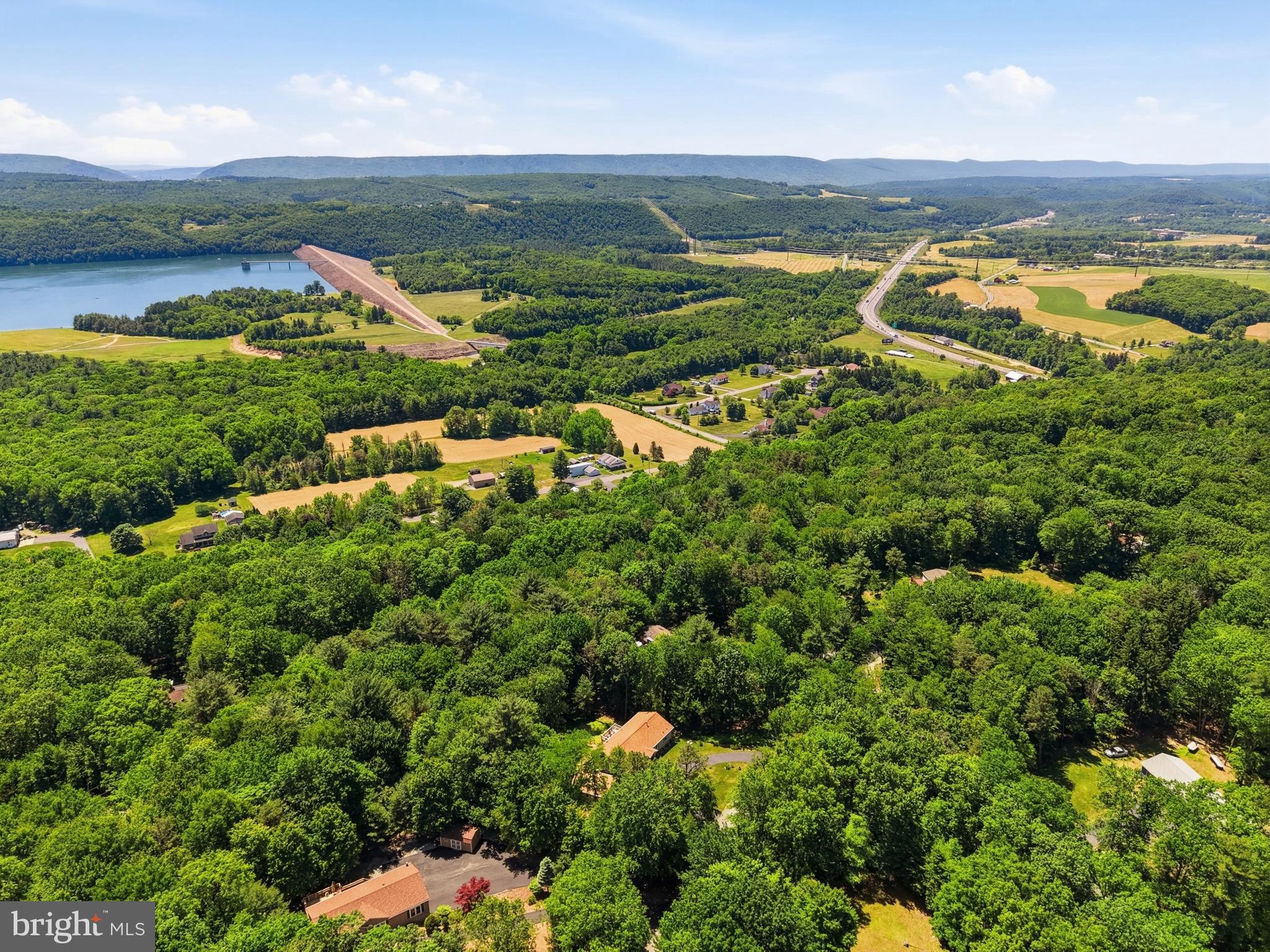 BELTZVILLE LAKE HGTS - Residential