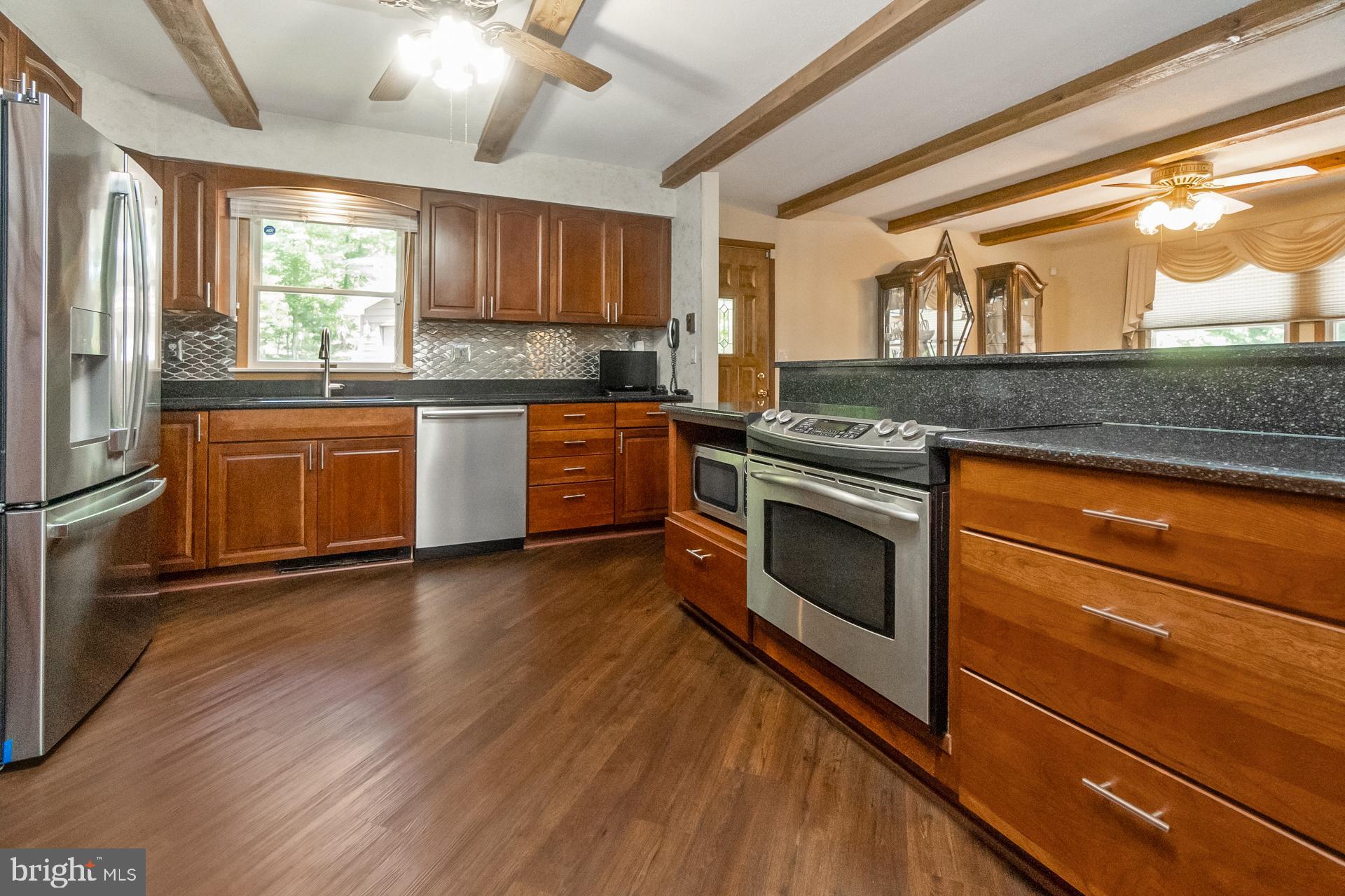 BELTZVILLE LAKE HGTS - Residential