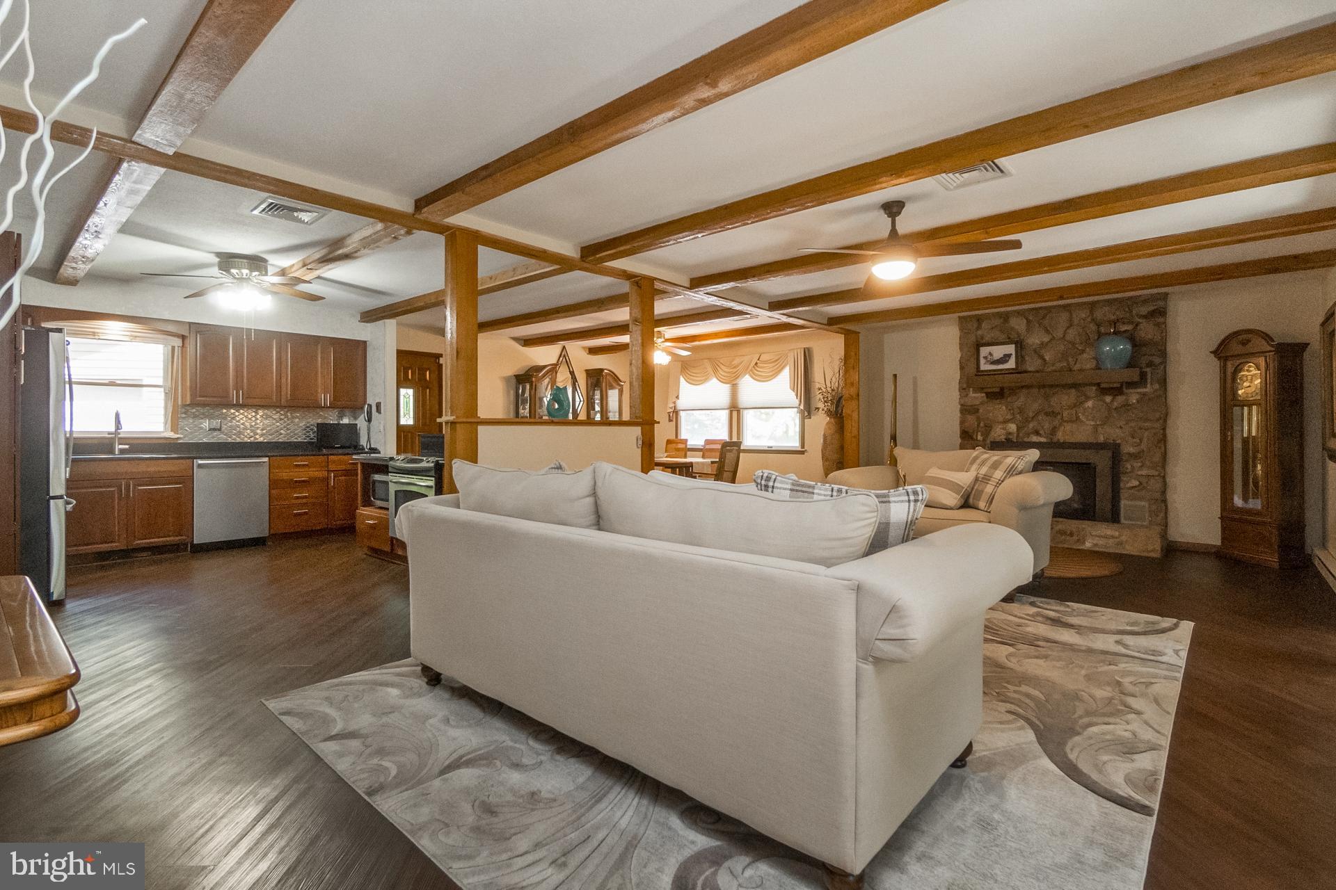 BELTZVILLE LAKE HGTS - Residential