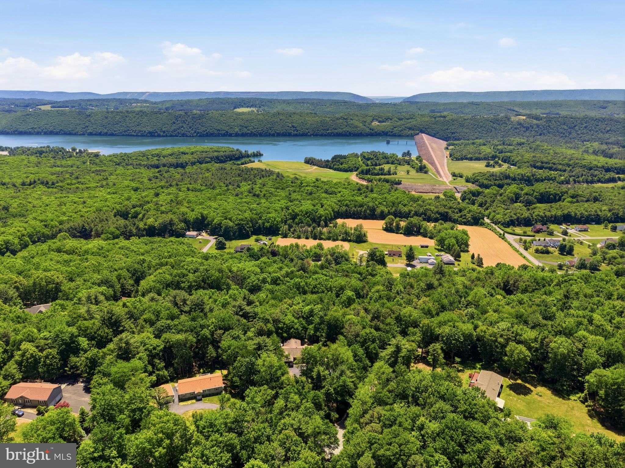 BELTZVILLE LAKE HGTS - Residential