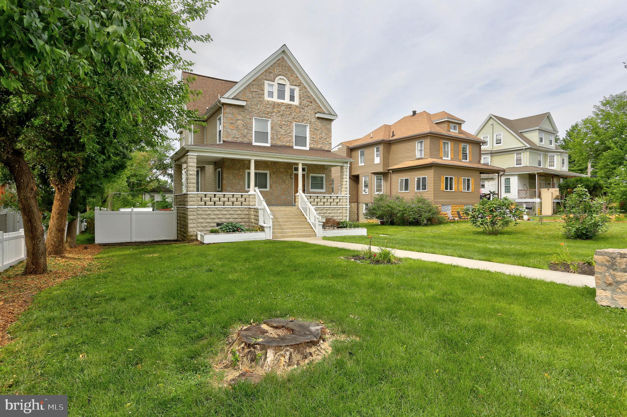 HOWARD PARK - Residential