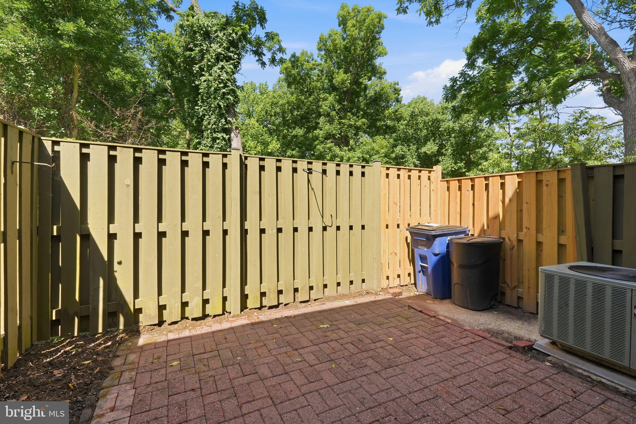 VILLAGE OF OAKLAND MILLS - Residential