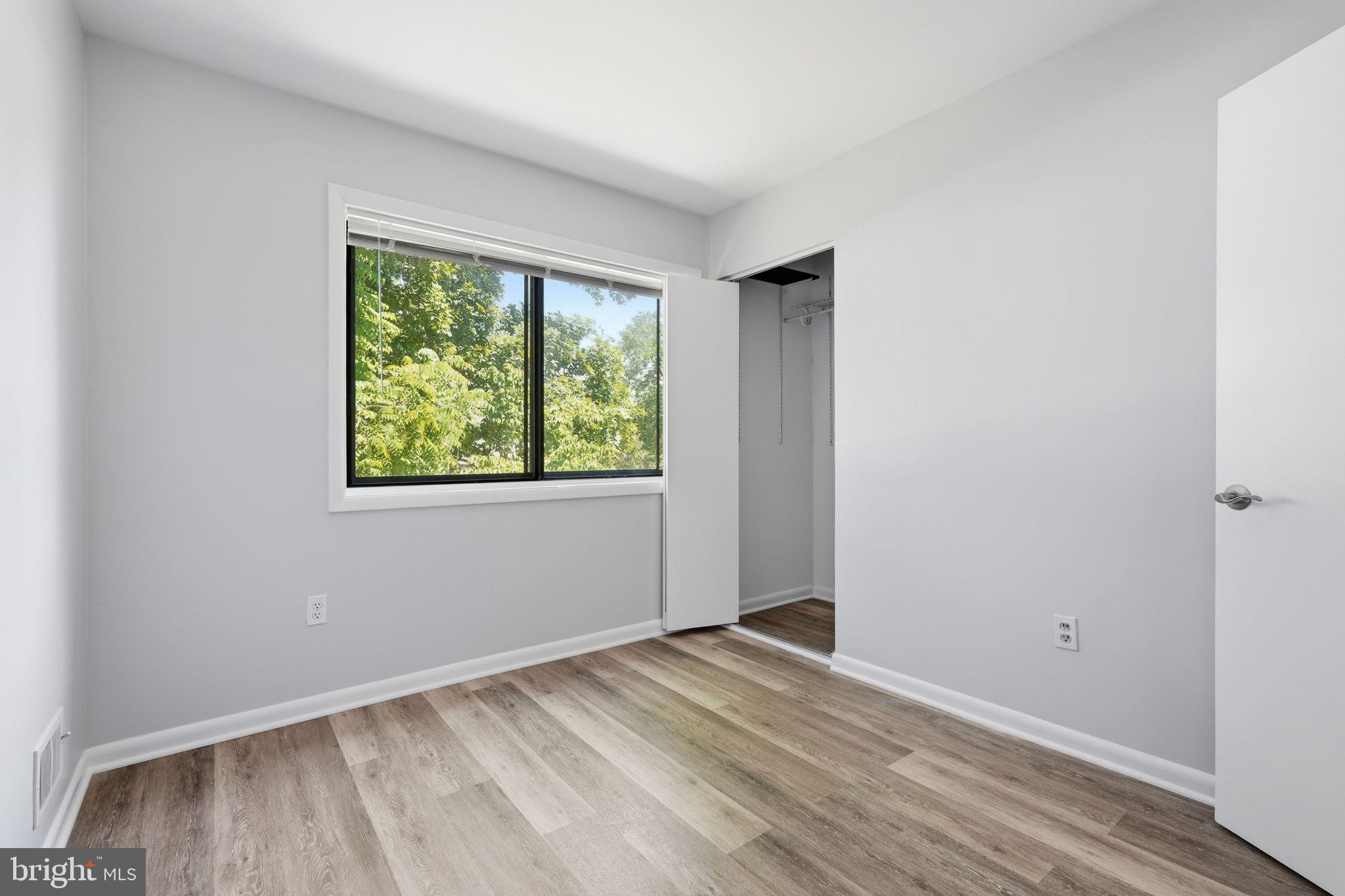 VILLAGE OF OAKLAND MILLS - Residential