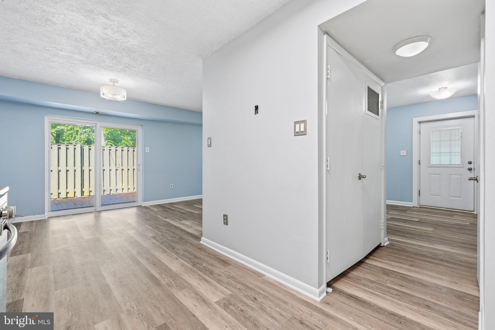 VILLAGE OF OAKLAND MILLS - Residential