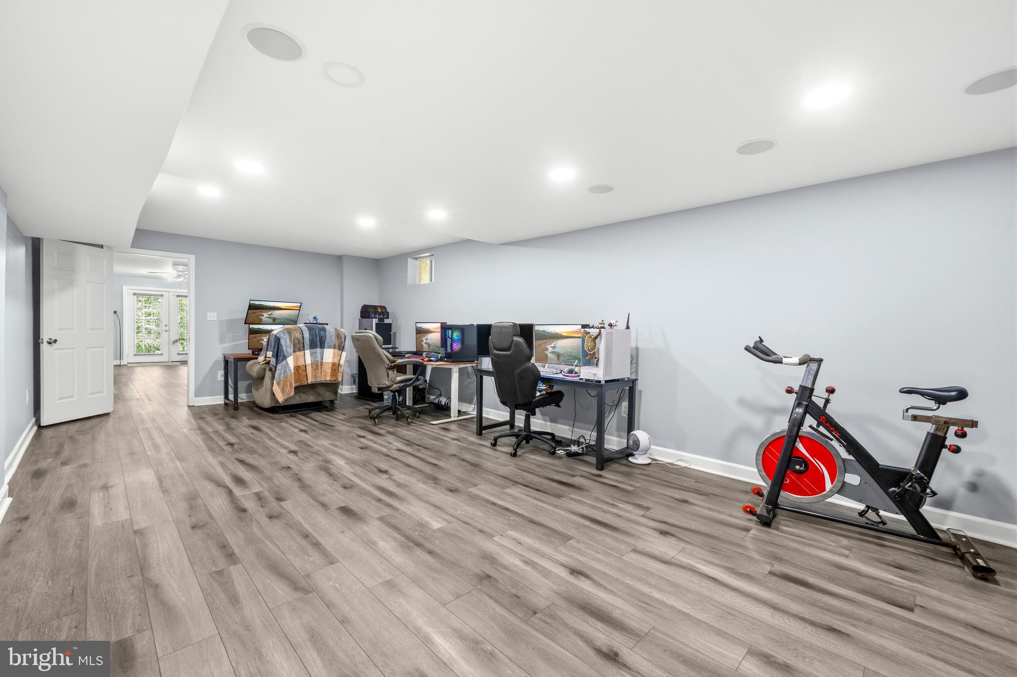 POPLAR HILLS - Residential