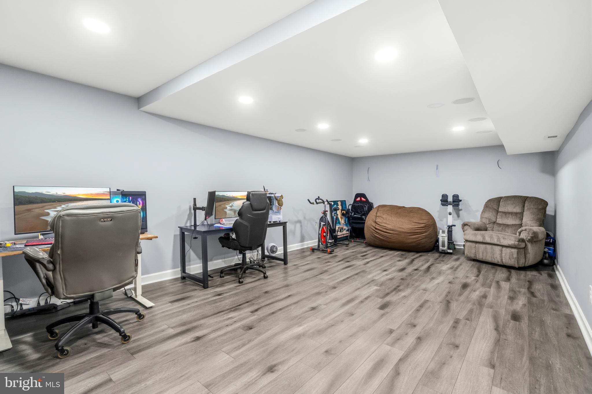 POPLAR HILLS - Residential