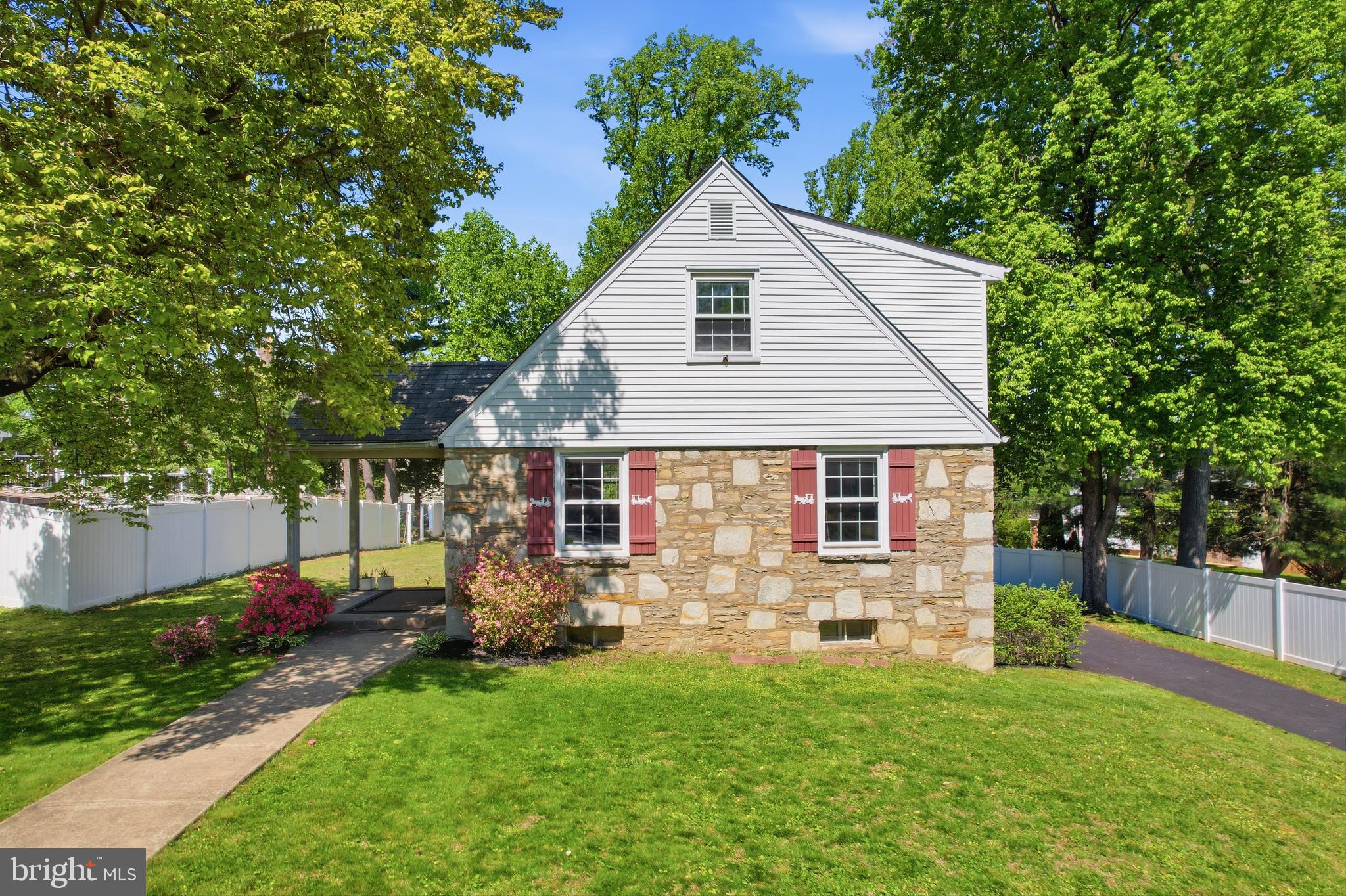 HUNTINGDON VALLEY - Residential