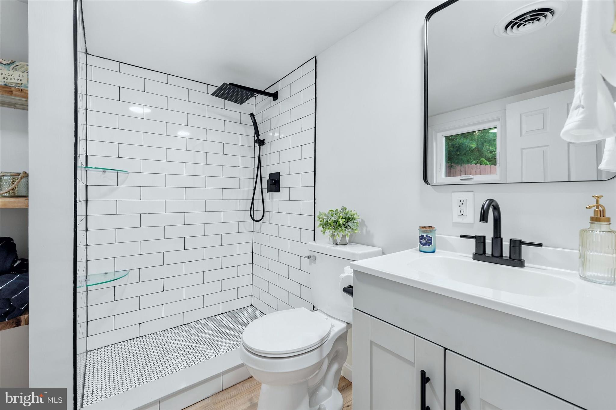 HACKS POINT - Residential