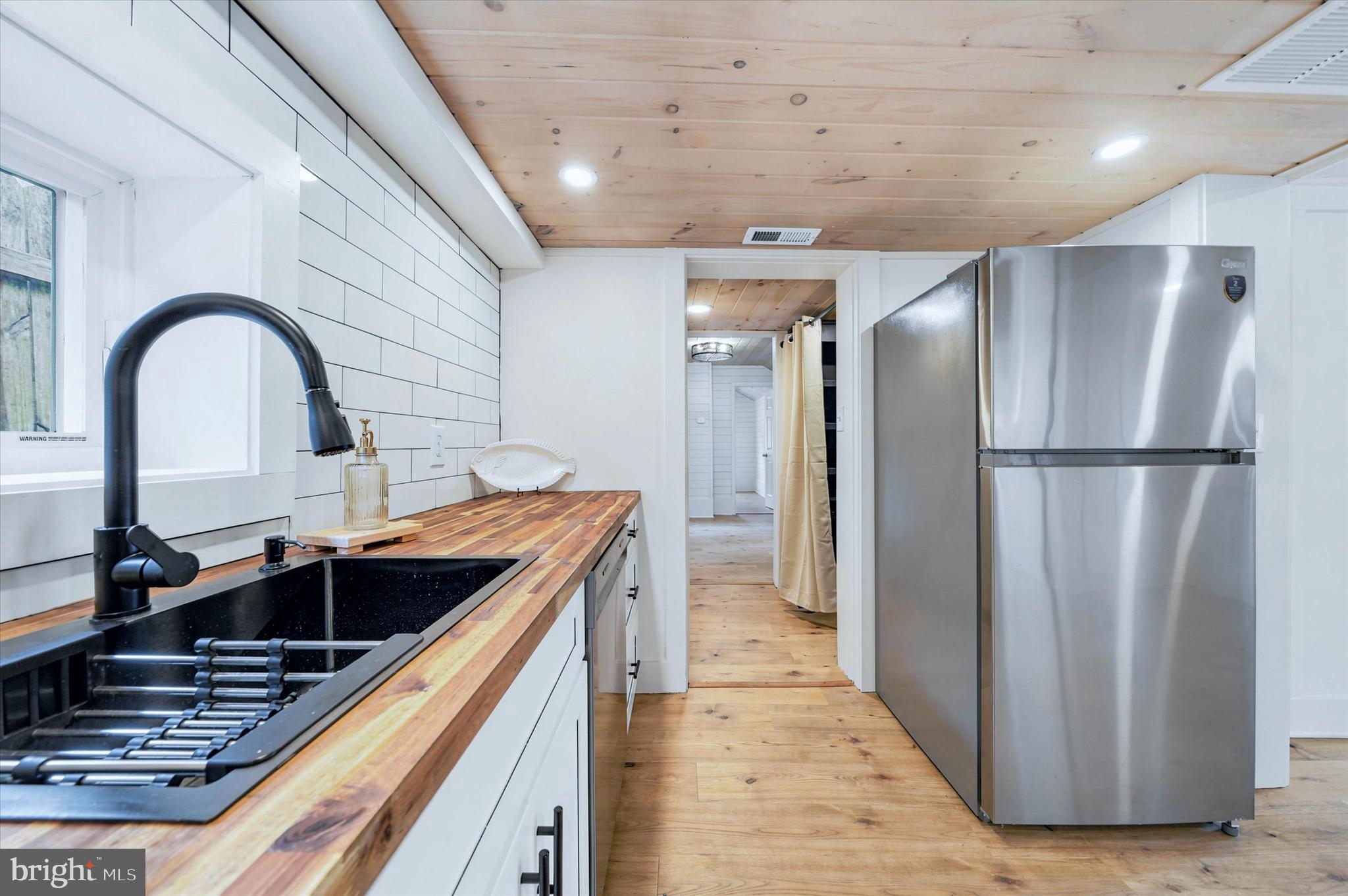 HACKS POINT - Residential
