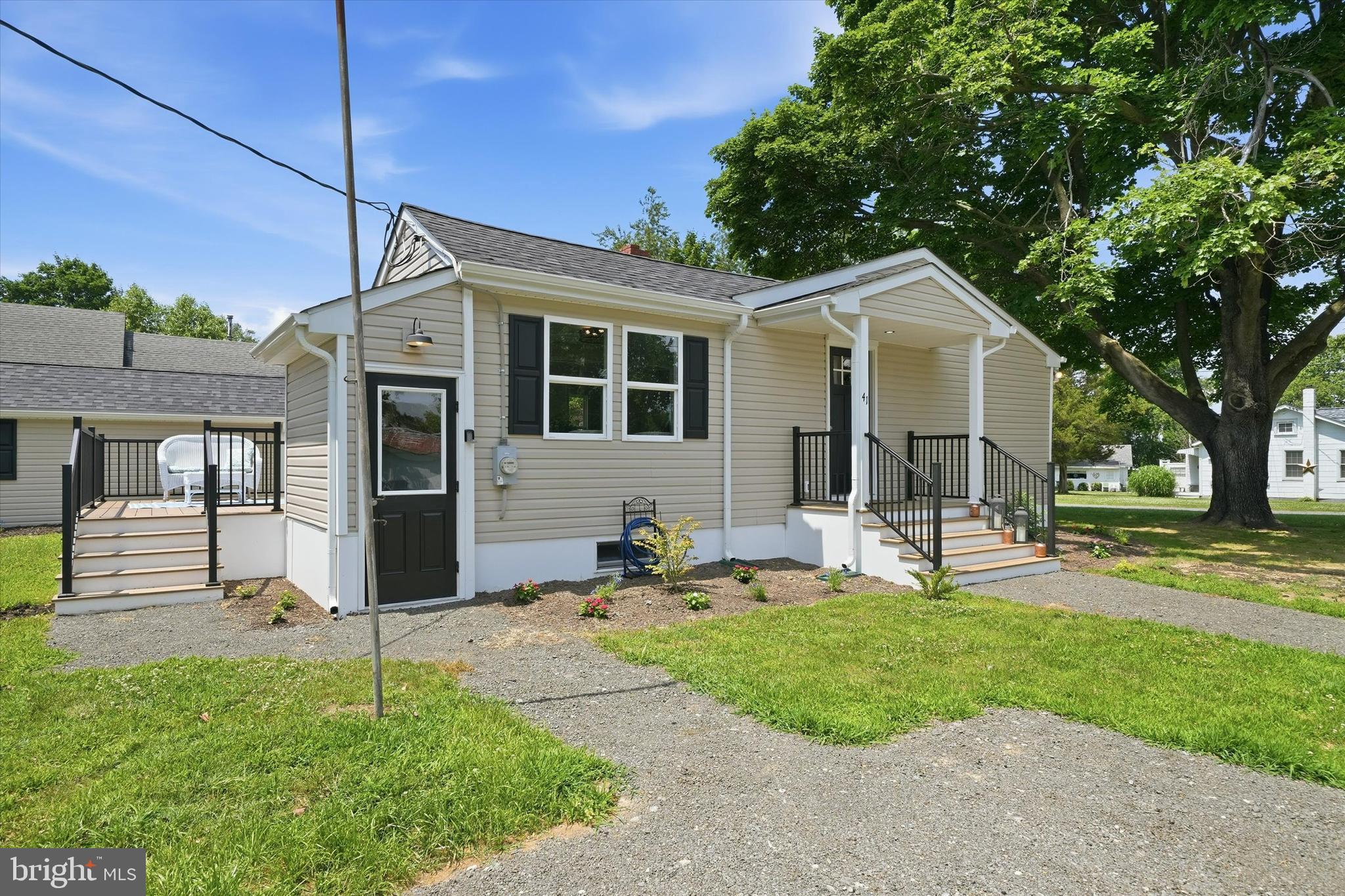 HACKS POINT - Residential